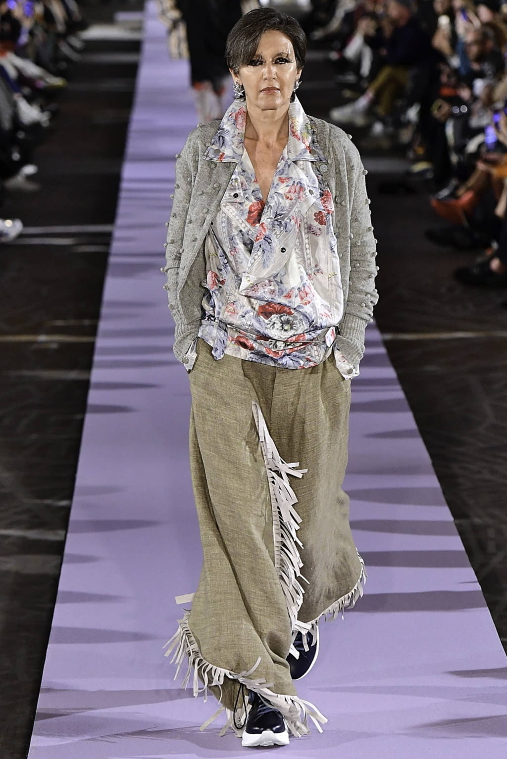 Fashion Week Paris Fall/Winter 2019 look 19 from the Andreas Kronthaler for Vivienne Westwood collection womenswear