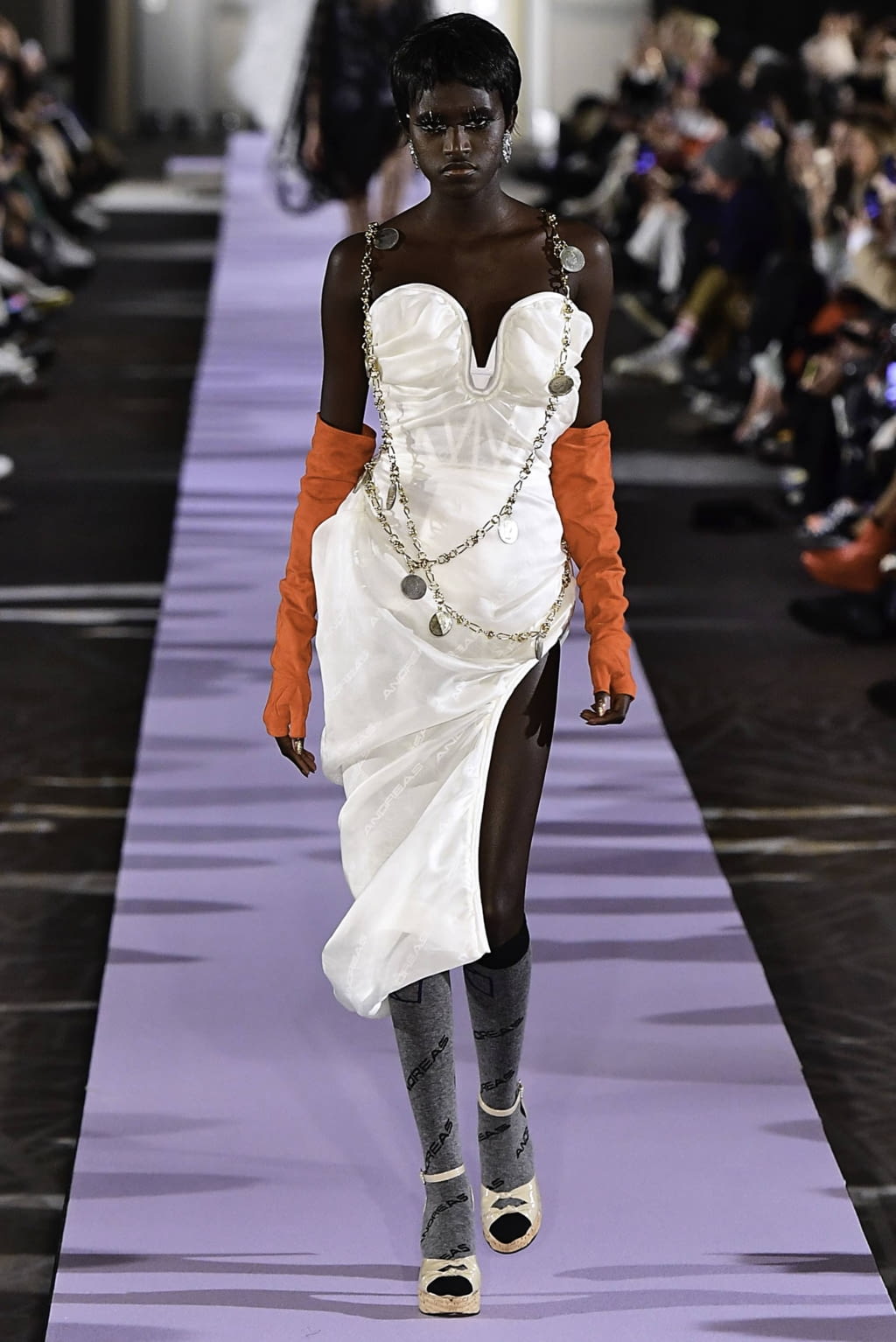 Fashion Week Paris Fall/Winter 2019 look 48 from the Andreas Kronthaler for Vivienne Westwood collection womenswear