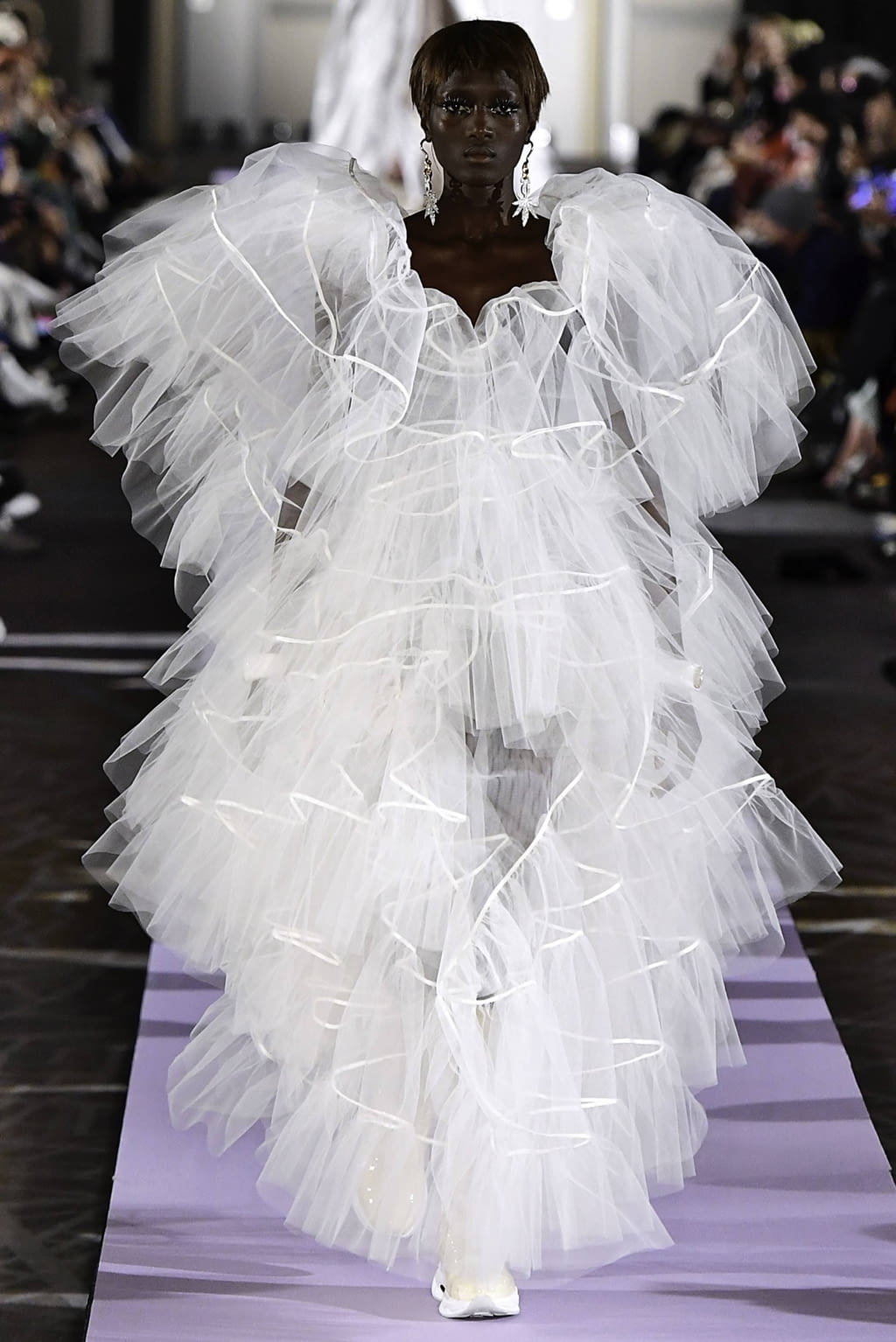 Fashion Week Paris Fall/Winter 2019 look 50 de la collection Andreas Kronthaler for Vivienne Westwood womenswear