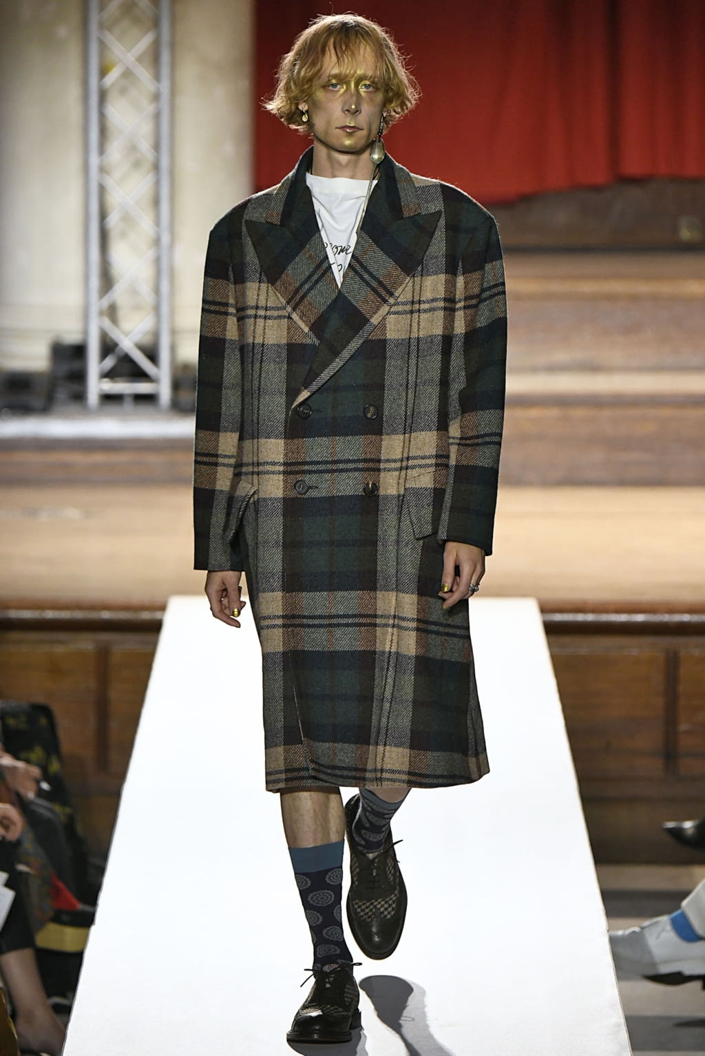 Fashion Week London Fall/Winter 2019 look 11 from the Vivienne Westwood collection 女装
