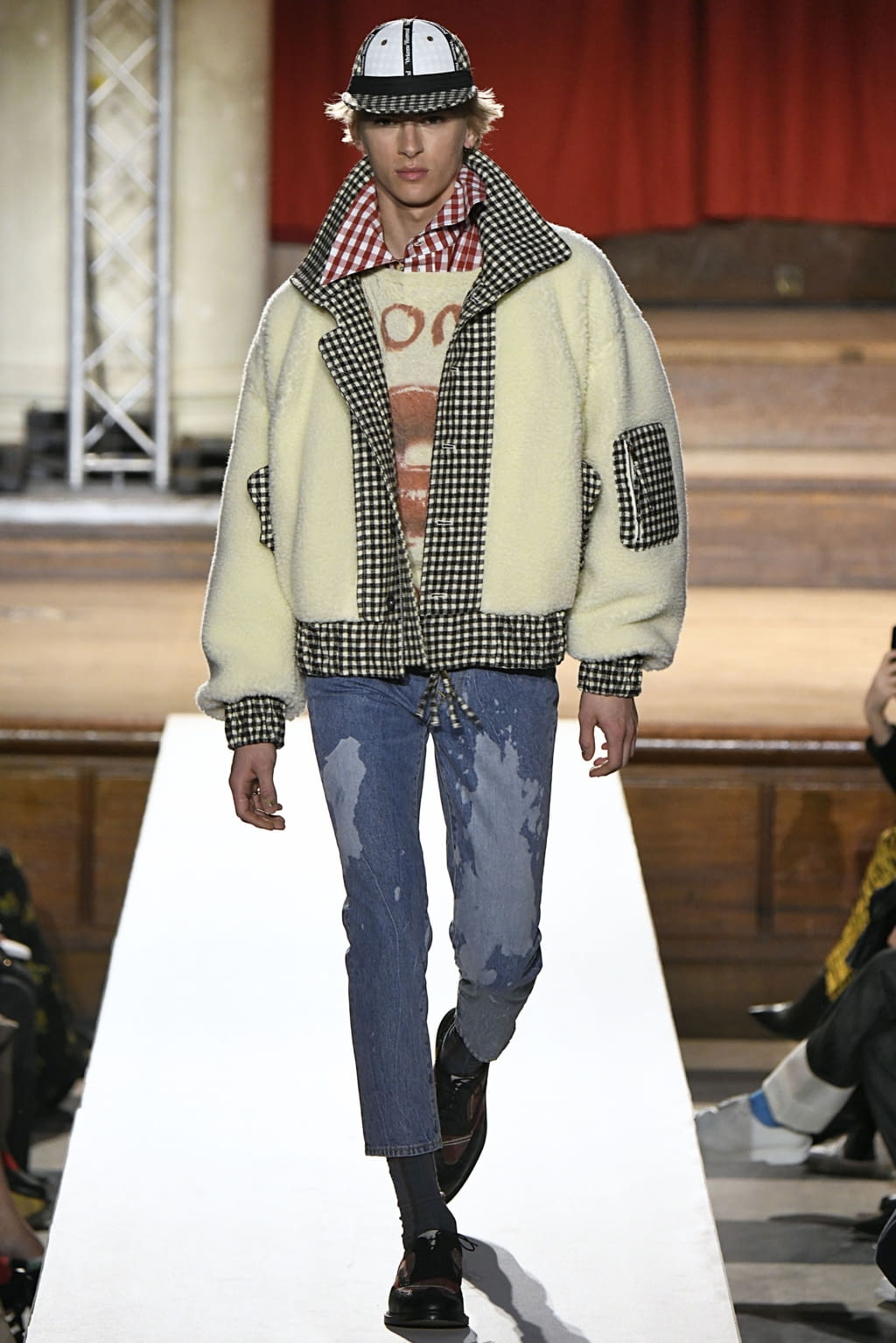 Fashion Week London Fall/Winter 2019 look 36 from the Vivienne Westwood collection womenswear