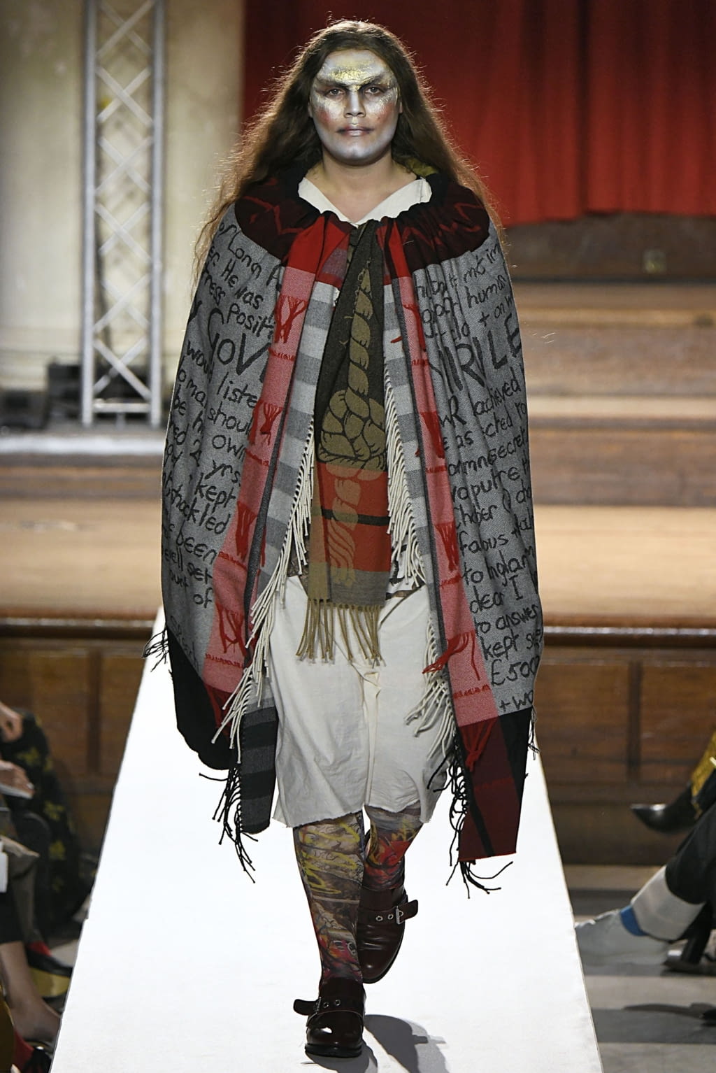 Fashion Week London Fall/Winter 2019 look 39 from the Vivienne Westwood collection 女装