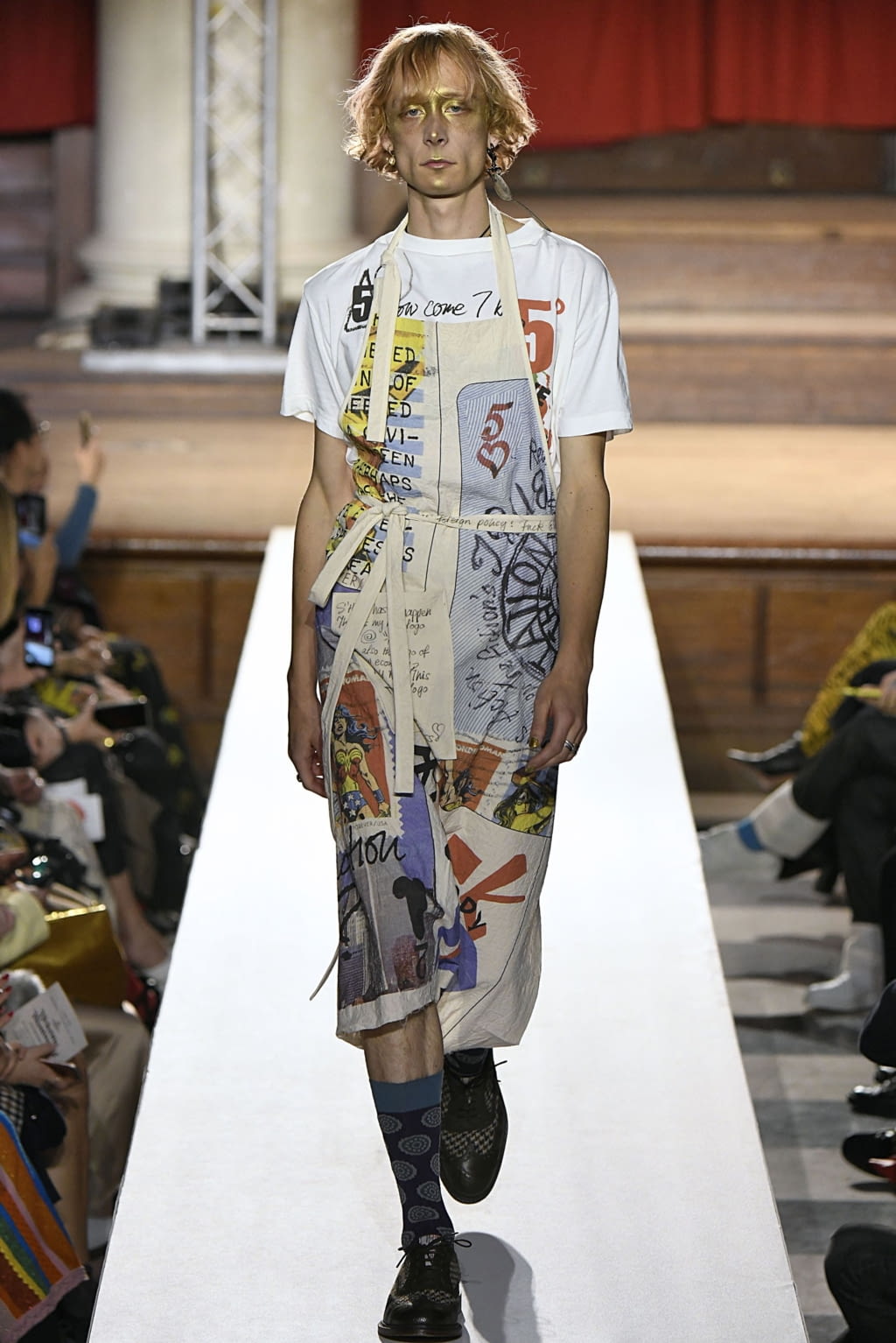 Fashion Week London Fall/Winter 2019 look 74 from the Vivienne Westwood collection womenswear