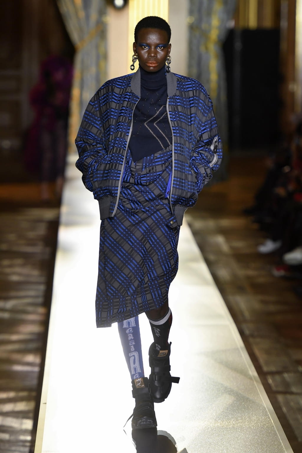 Fashion Week Paris Fall/Winter 2020 look 1 de la collection Andreas Kronthaler for Vivienne Westwood womenswear