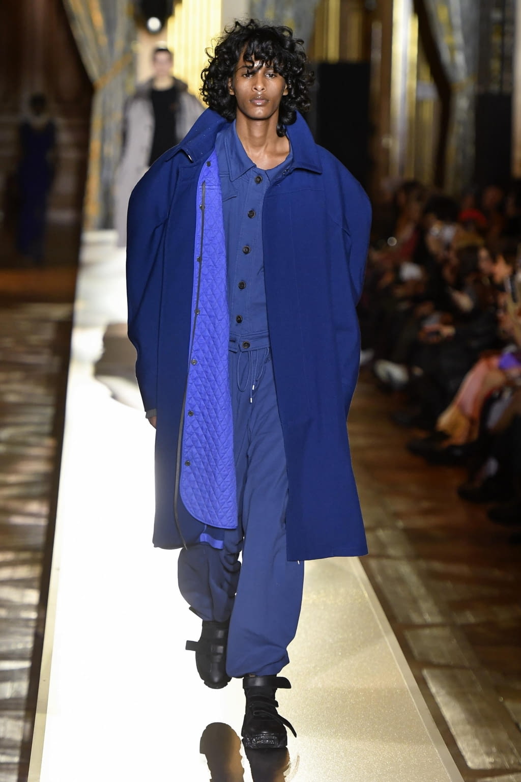 Fashion Week Paris Fall/Winter 2020 look 8 from the Andreas Kronthaler for Vivienne Westwood collection womenswear