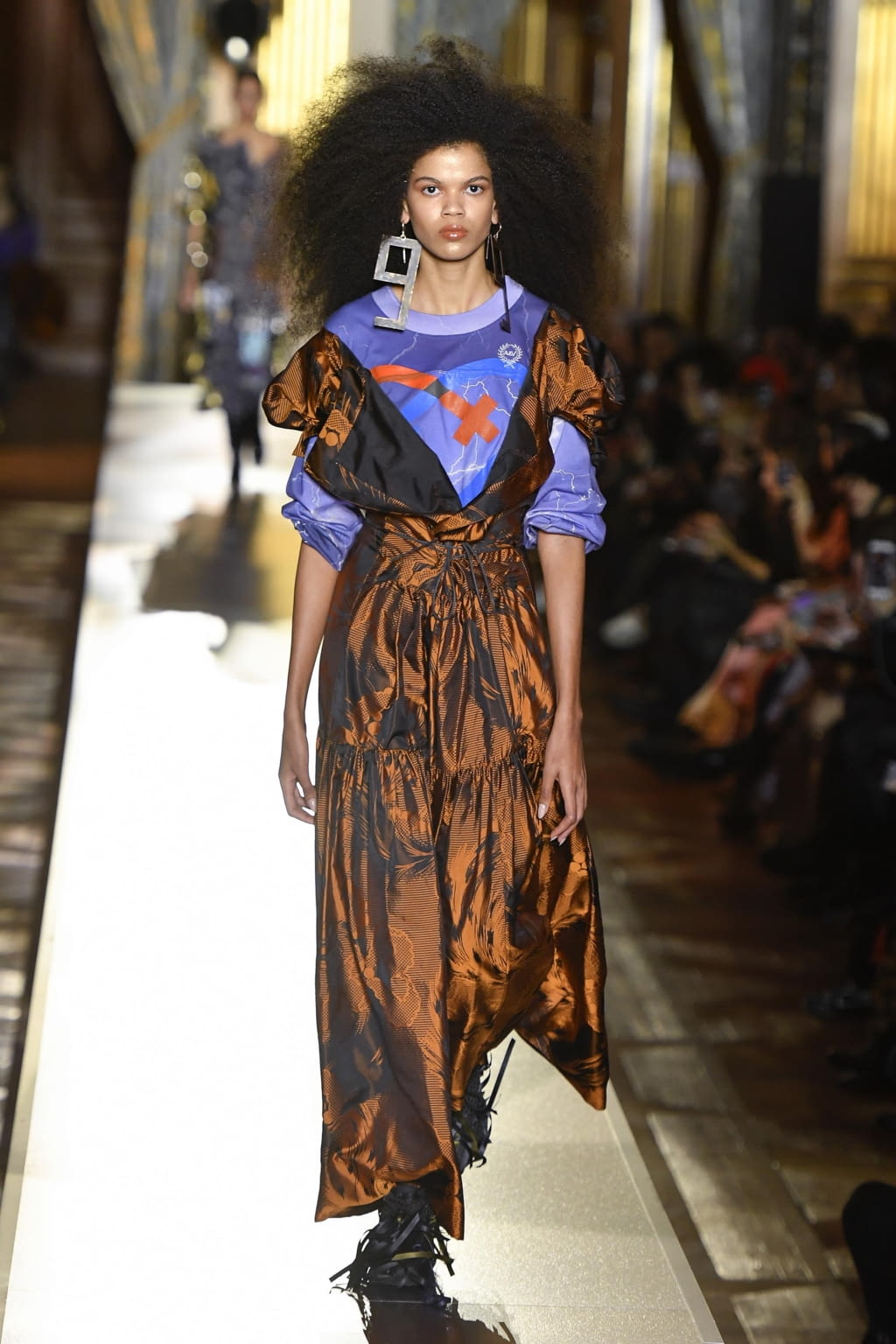Fashion Week Paris Fall/Winter 2020 look 19 de la collection Andreas Kronthaler for Vivienne Westwood womenswear