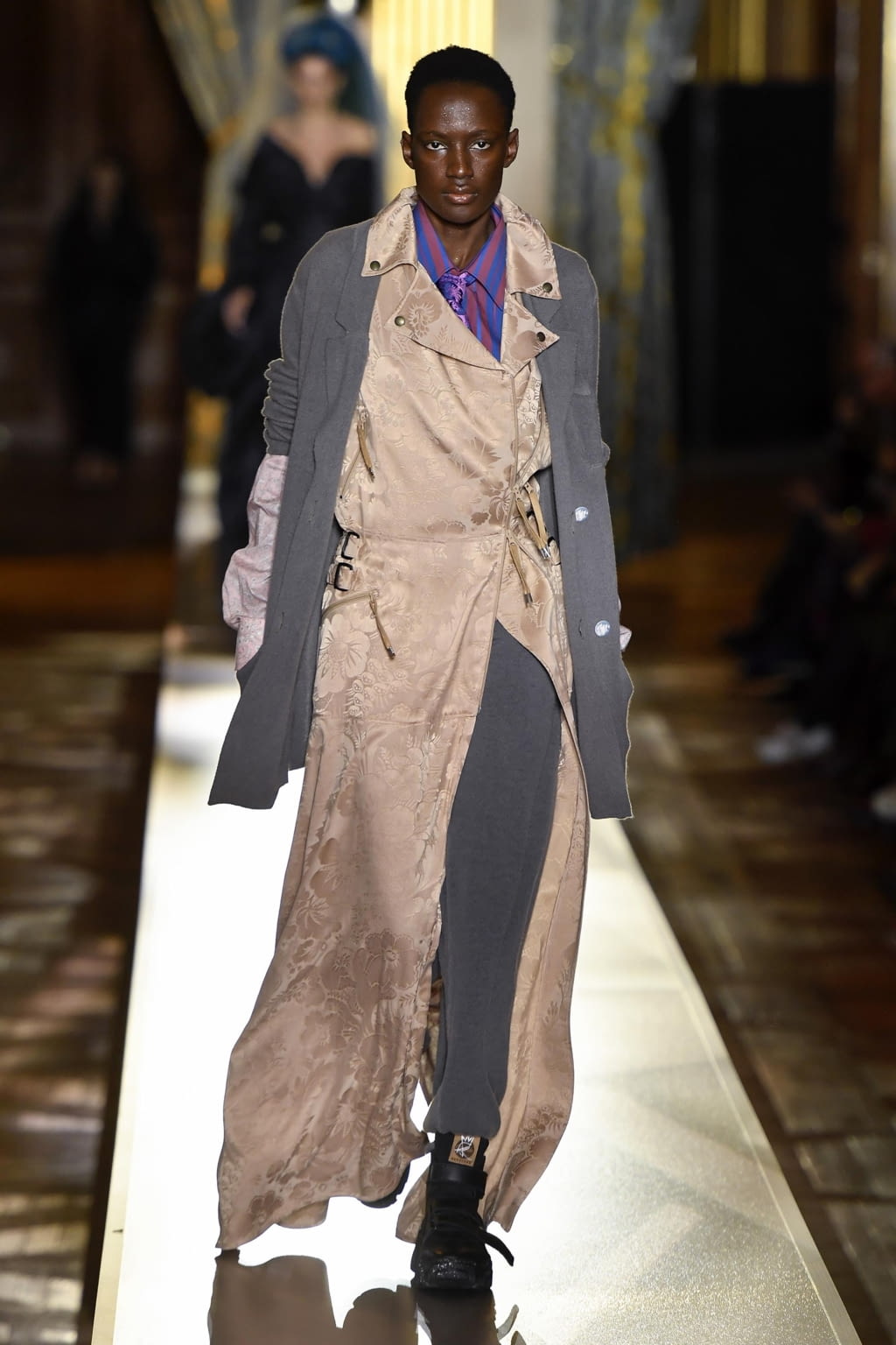Fashion Week Paris Fall/Winter 2020 look 29 from the Andreas Kronthaler for Vivienne Westwood collection womenswear