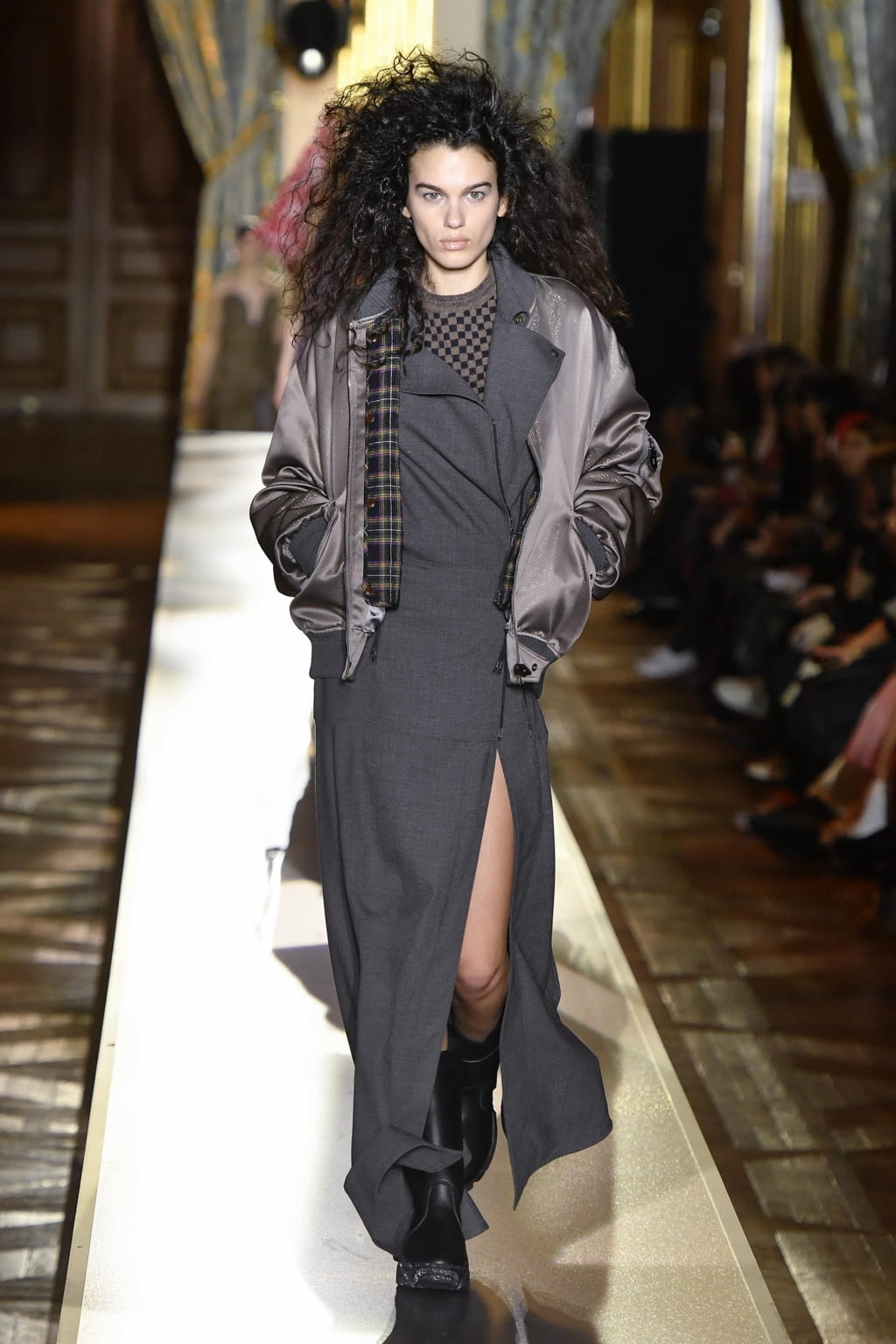 Fashion Week Paris Fall/Winter 2020 look 38 from the Andreas Kronthaler for Vivienne Westwood collection womenswear