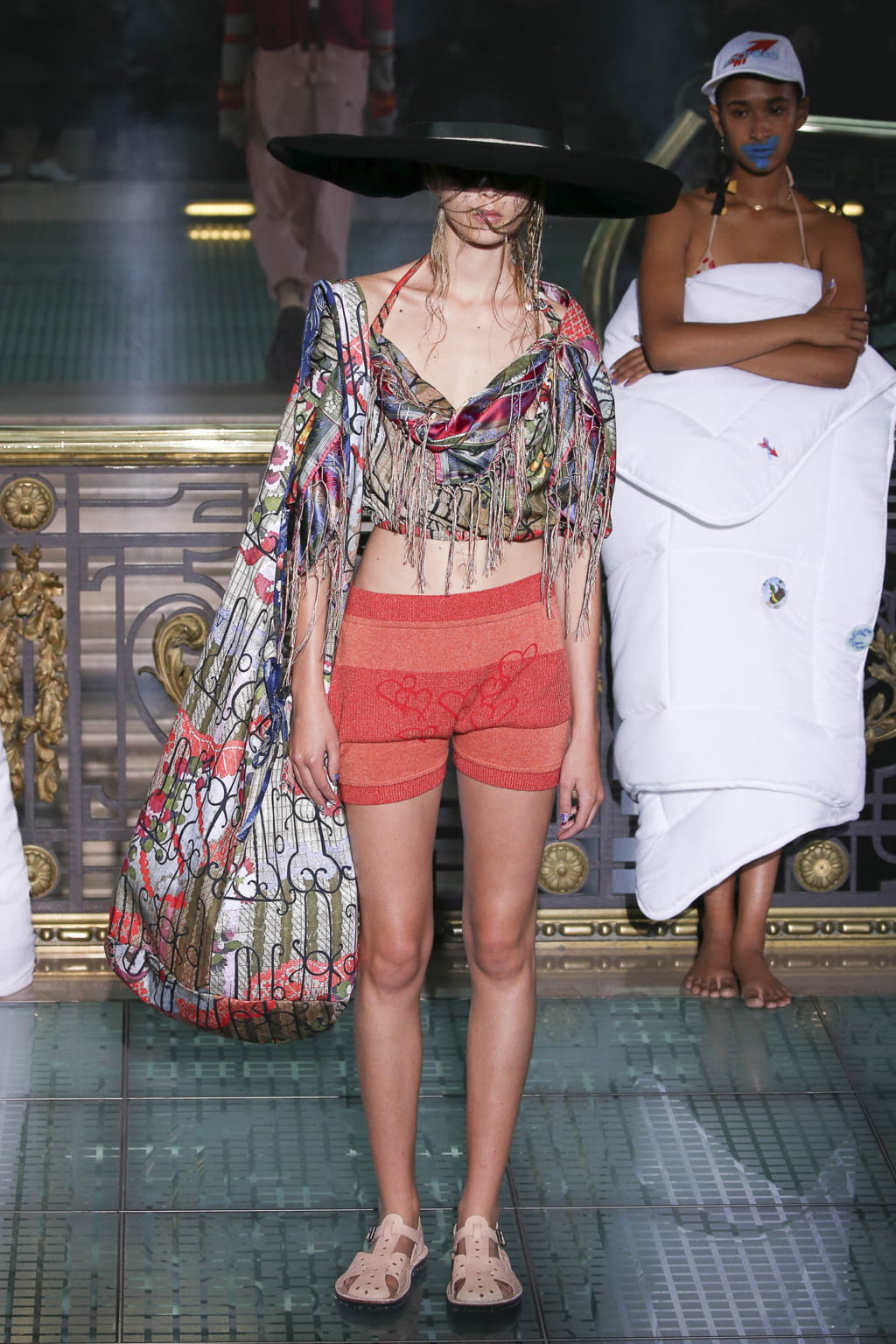 Fashion Week Paris Spring/Summer 2018 look 12 de la collection Andreas Kronthaler for Vivienne Westwood womenswear