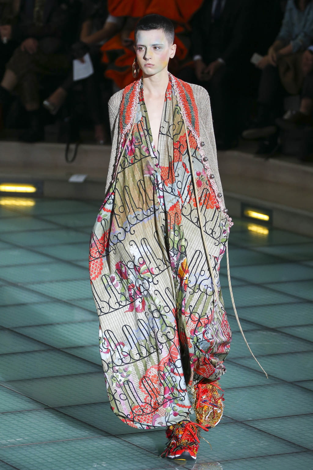 Fashion Week Paris Spring/Summer 2018 look 26 de la collection Andreas Kronthaler for Vivienne Westwood womenswear