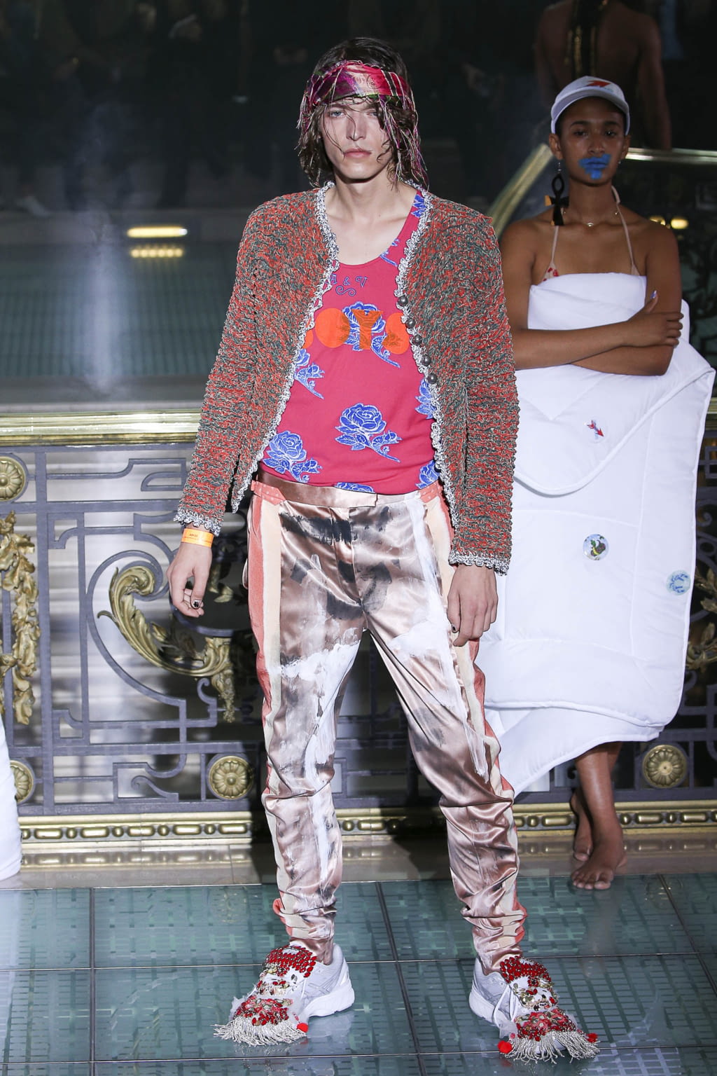 Fashion Week Paris Spring/Summer 2018 look 27 from the Andreas Kronthaler for Vivienne Westwood collection womenswear