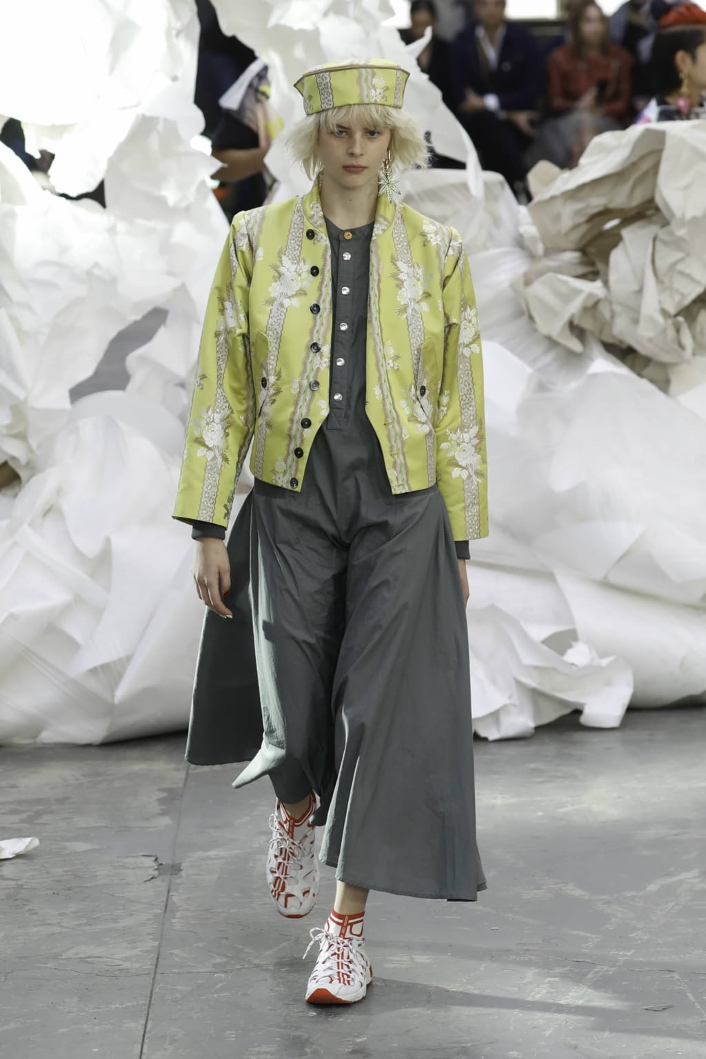 Fashion Week Paris Spring/Summer 2019 look 16 from the Andreas Kronthaler for Vivienne Westwood collection womenswear