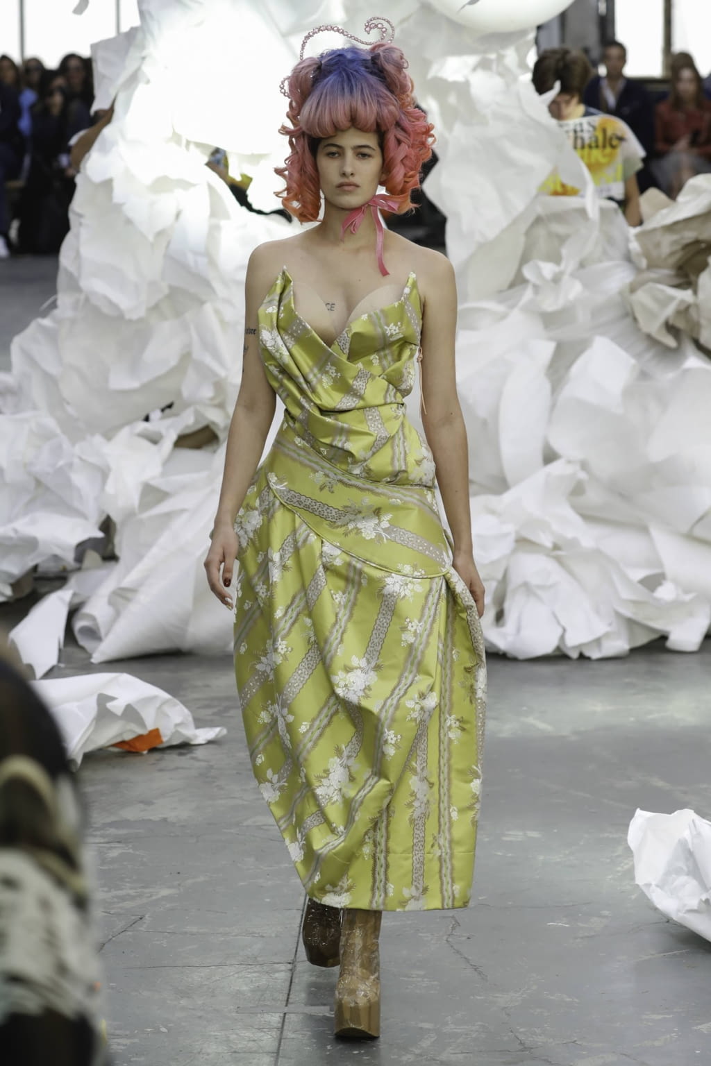 Fashion Week Paris Spring/Summer 2019 look 20 de la collection Andreas Kronthaler for Vivienne Westwood womenswear