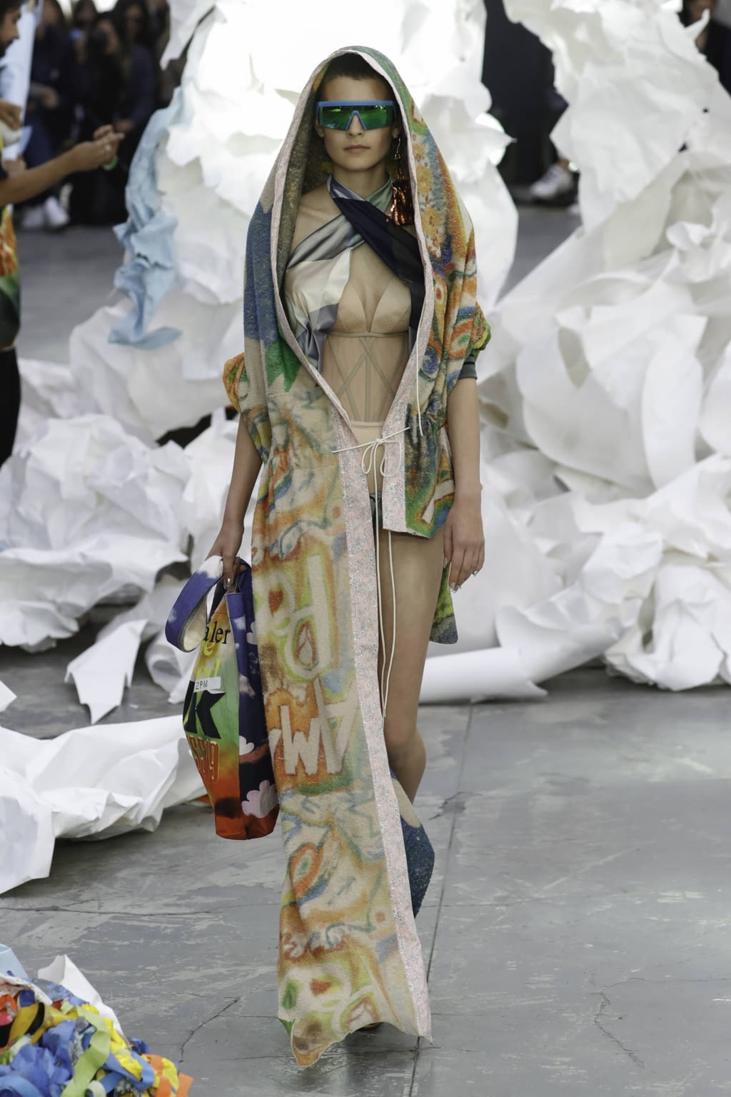 Fashion Week Paris Spring/Summer 2019 look 35 from the Andreas Kronthaler for Vivienne Westwood collection 女装