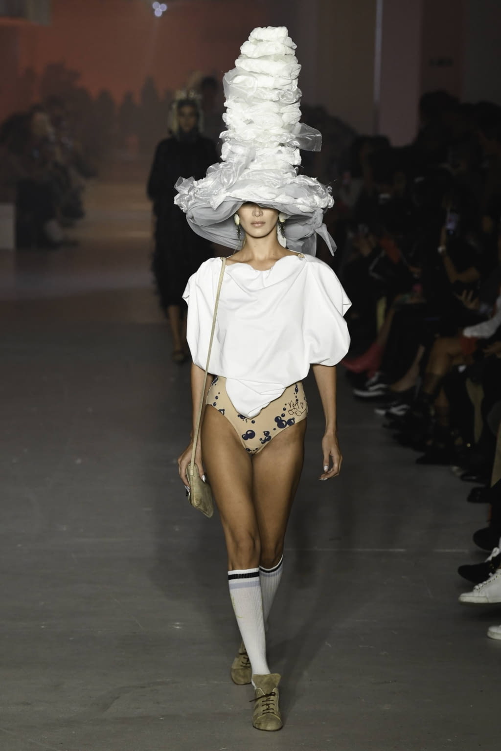 Fashion Week Paris Spring/Summer 2020 look 2 from the Andreas Kronthaler for Vivienne Westwood collection womenswear