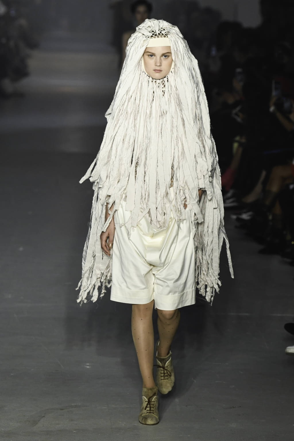 Fashion Week Paris Spring/Summer 2020 look 5 de la collection Andreas Kronthaler for Vivienne Westwood womenswear