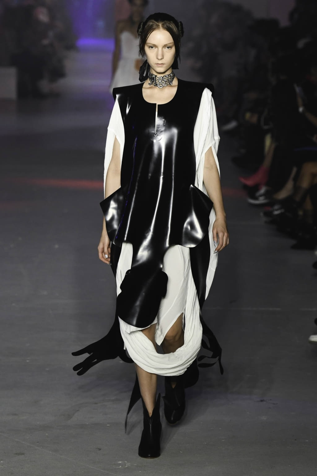 Fashion Week Paris Spring/Summer 2020 look 19 from the Andreas Kronthaler for Vivienne Westwood collection womenswear