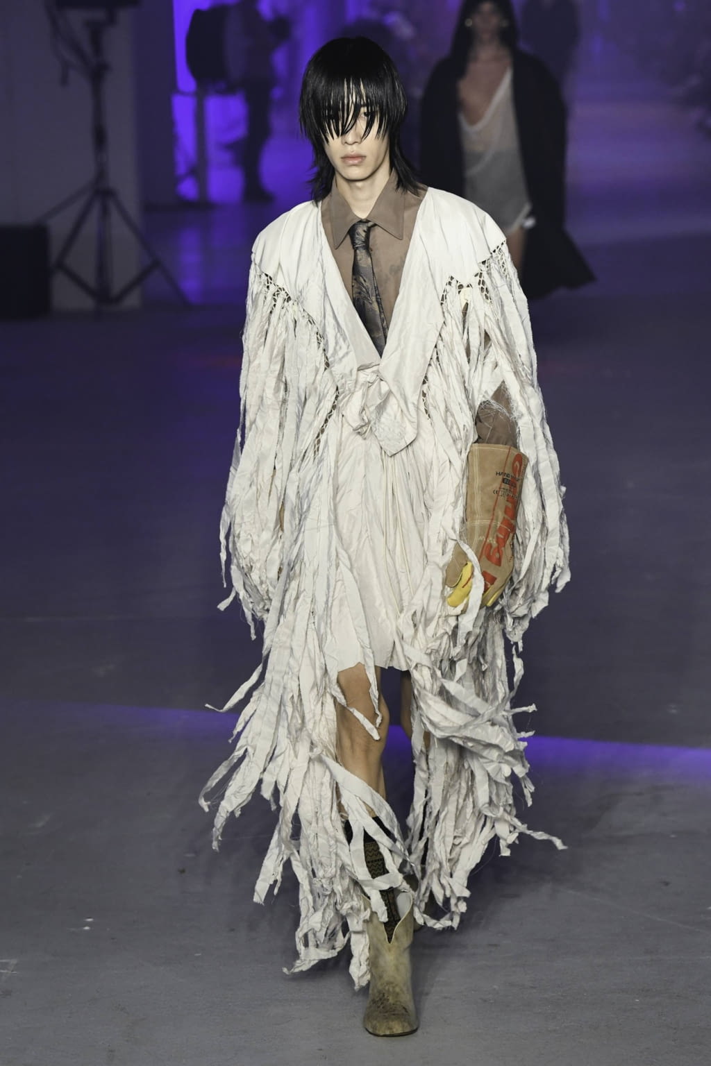 Fashion Week Paris Spring/Summer 2020 look 32 from the Andreas Kronthaler for Vivienne Westwood collection 女装