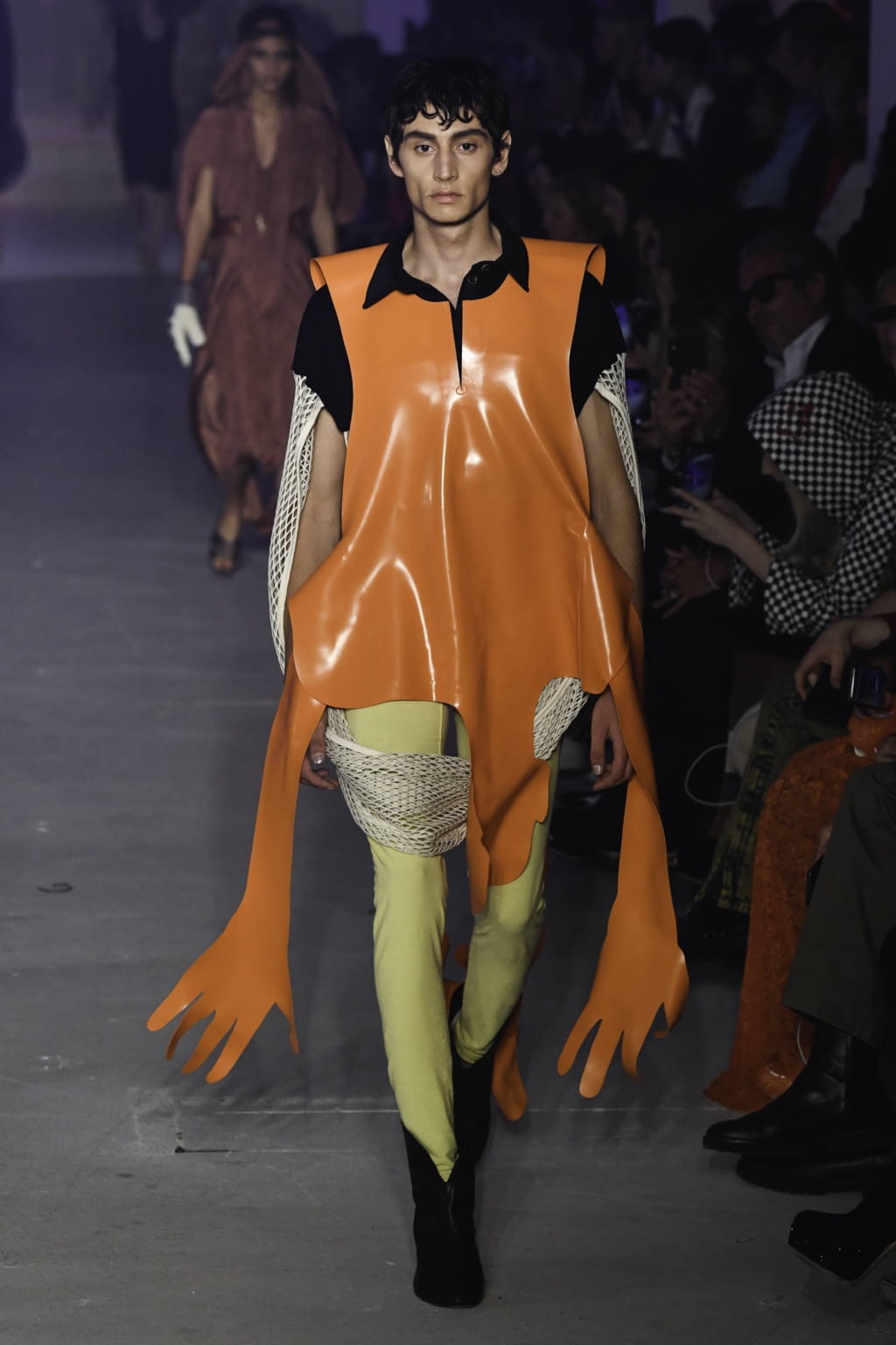 Fashion Week Paris Spring/Summer 2020 look 47 from the Andreas Kronthaler for Vivienne Westwood collection 女装