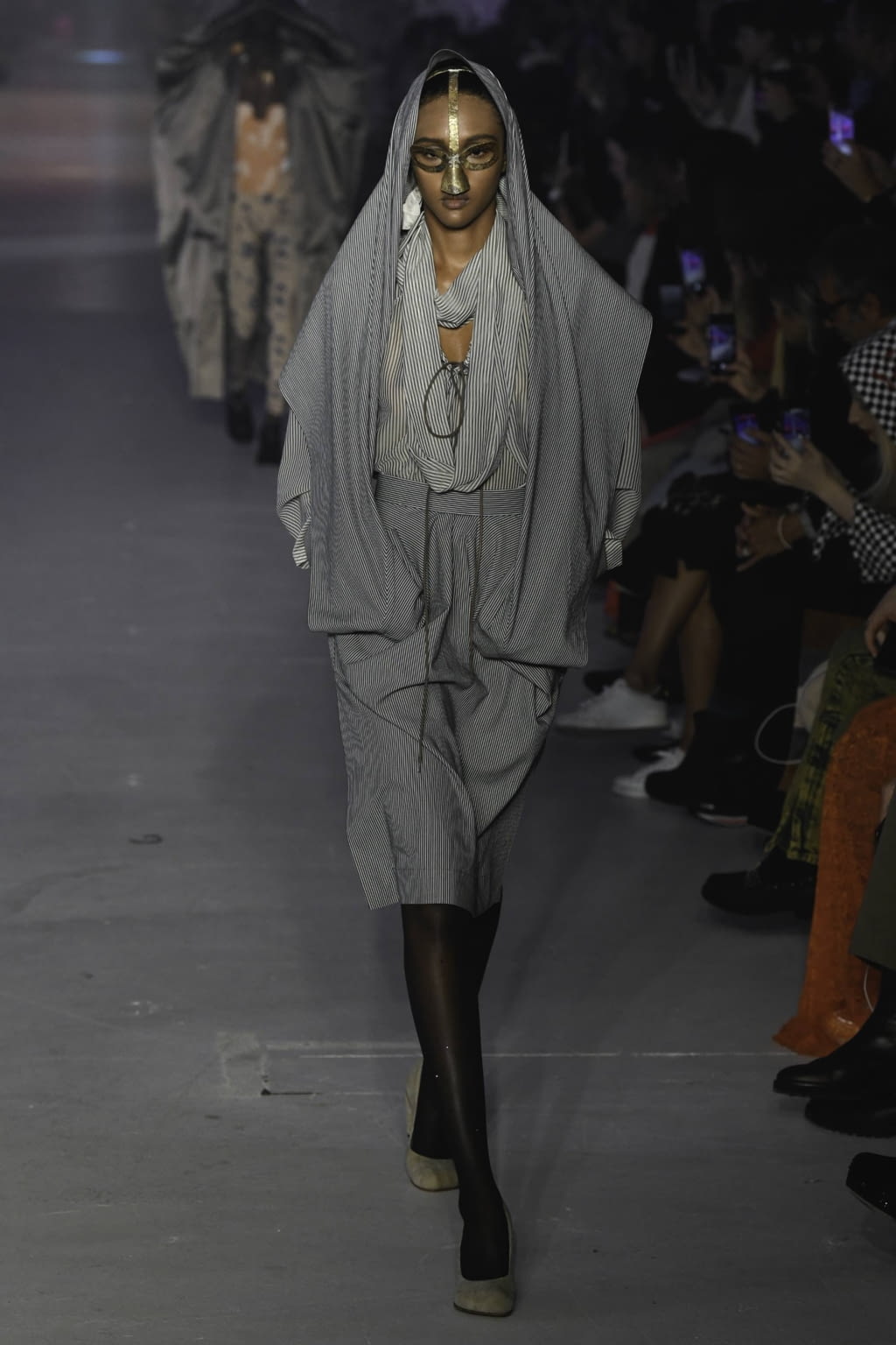 Fashion Week Paris Spring/Summer 2020 look 50 de la collection Andreas Kronthaler for Vivienne Westwood womenswear