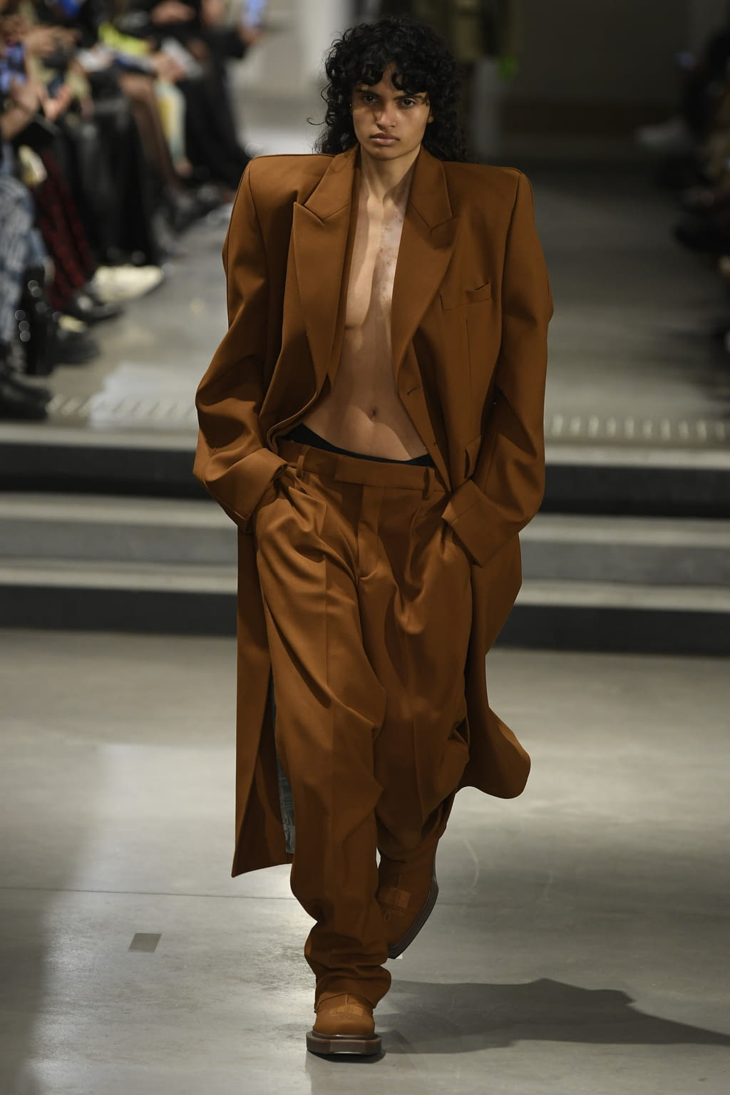 Fashion Week Paris Fall/Winter 2022 look 9 from the VTMNTS collection 女装