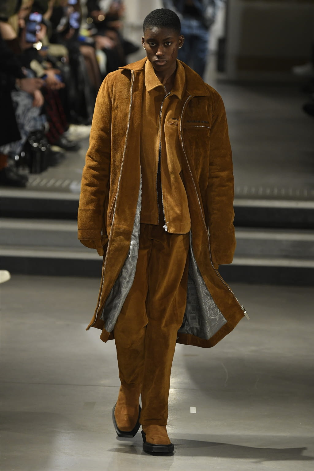 Fashion Week Paris Fall/Winter 2022 look 28 from the VTMNTS collection womenswear