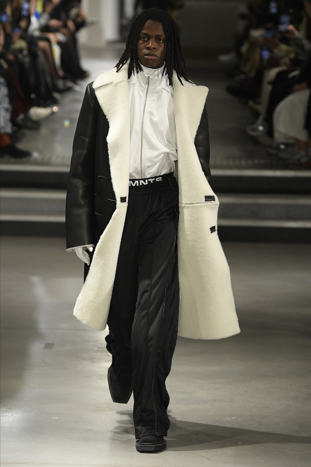 Fashion Week Paris Fall/Winter 2022 look 45 from the VTMNTS collection womenswear
