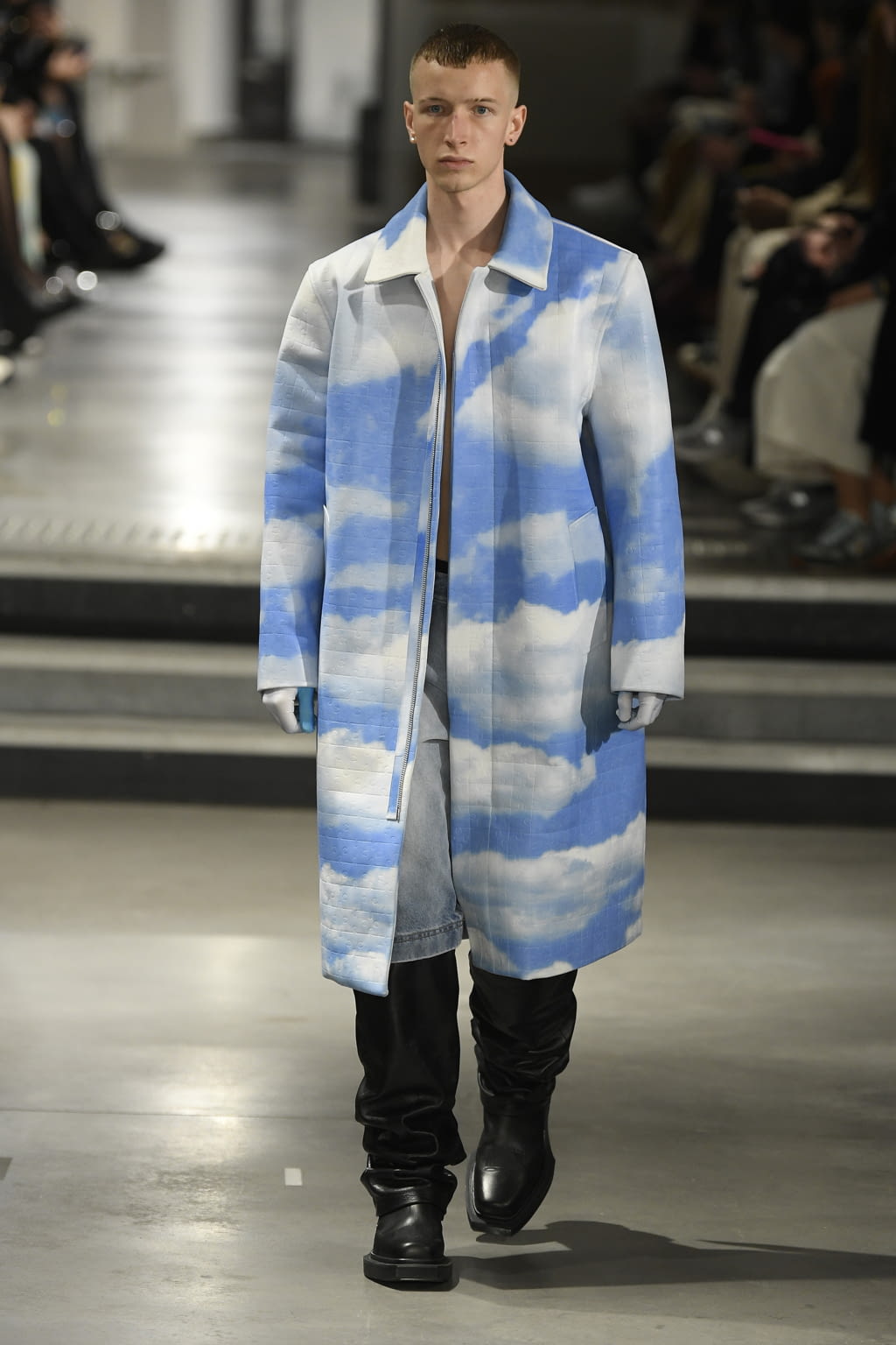 Fashion Week Paris Fall/Winter 2022 look 60 from the VTMNTS collection womenswear