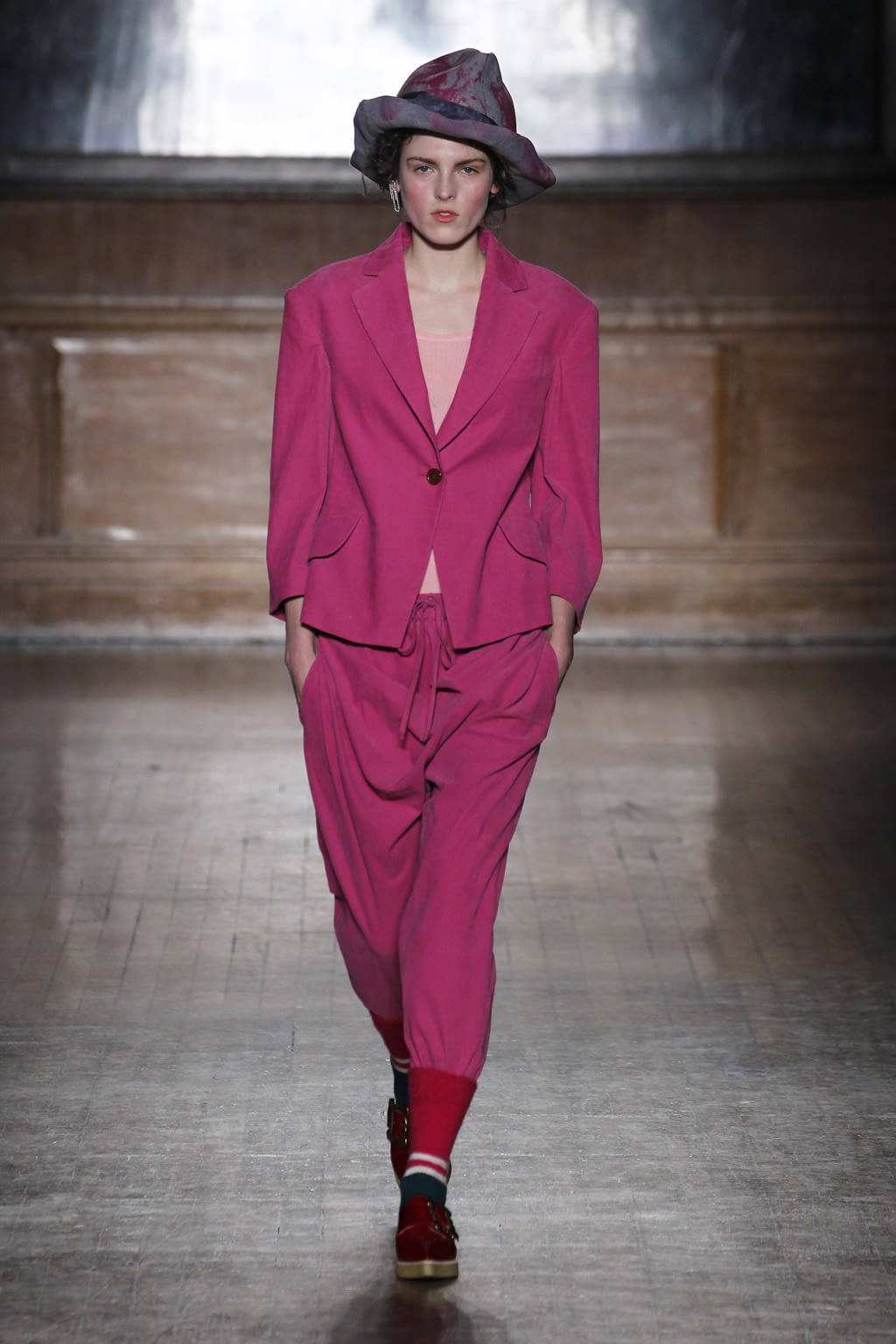 Fashion Week London Fall/Winter 2016 look 27 de la collection Vivienne Westwood Red Label womenswear