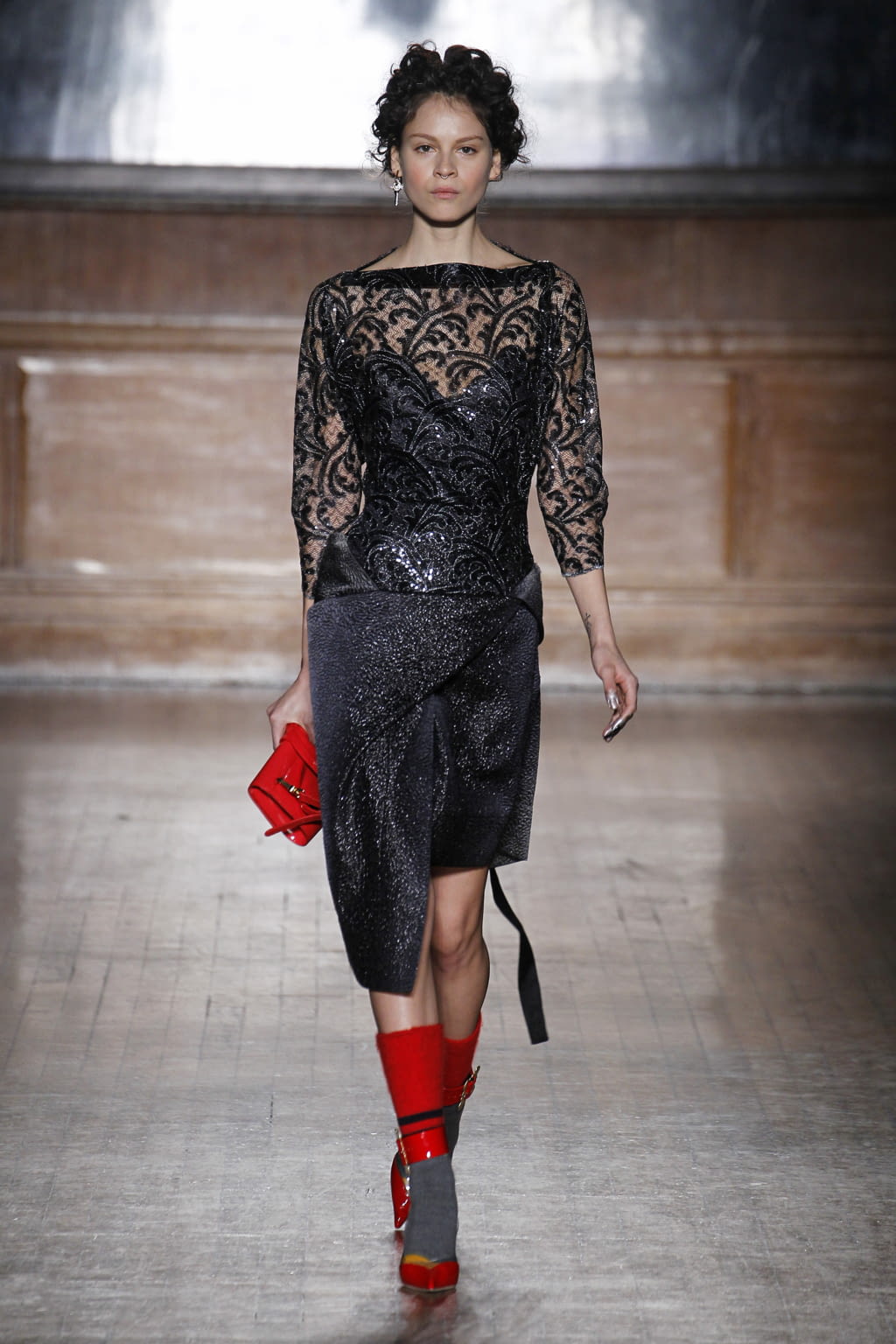 Fashion Week London Fall/Winter 2016 look 35 de la collection Vivienne Westwood Red Label womenswear