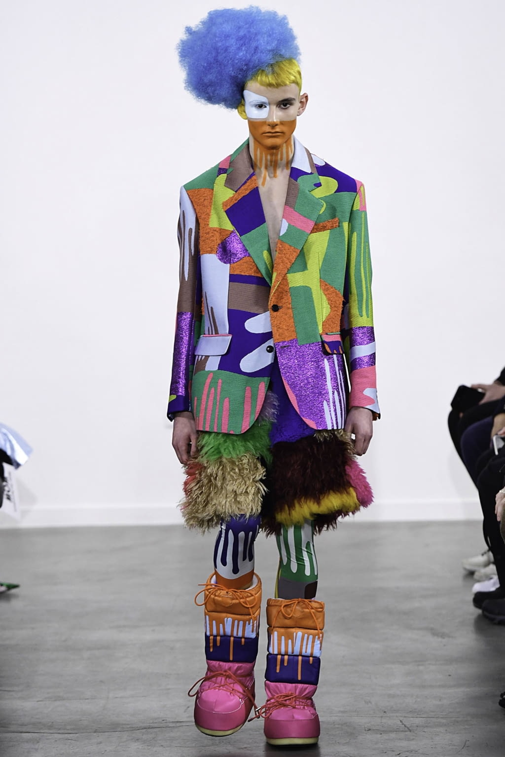 Fashion Week Paris Fall/Winter 2019 look 3 from the Walter Van Beirendonck collection menswear