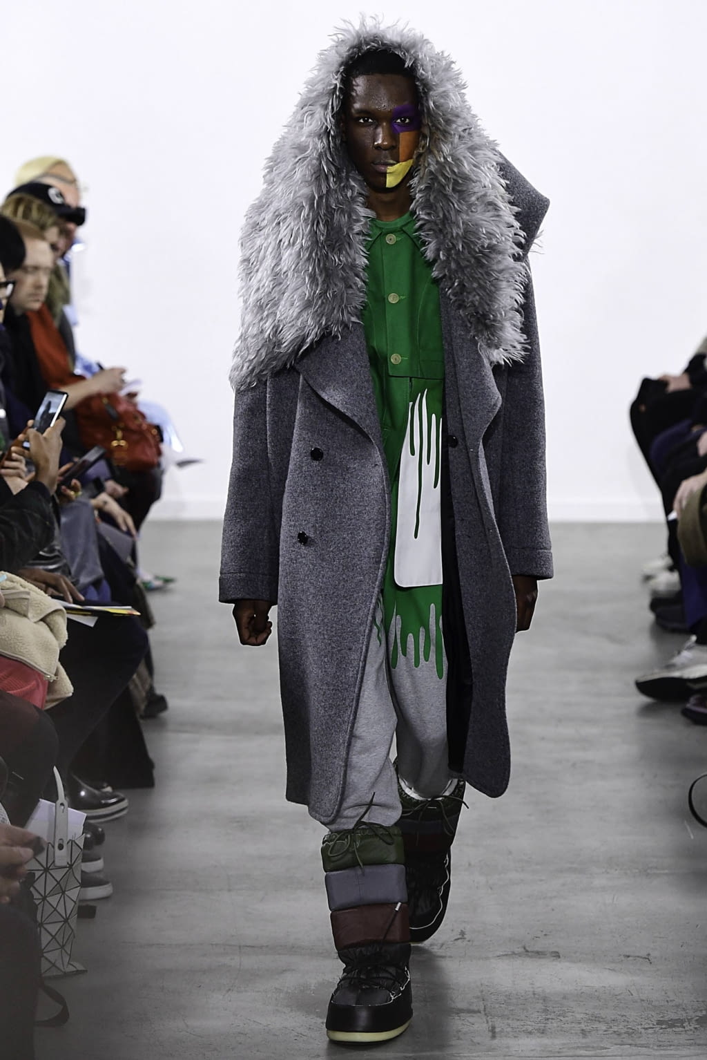 Fashion Week Paris Fall/Winter 2019 look 20 from the Walter Van Beirendonck collection menswear