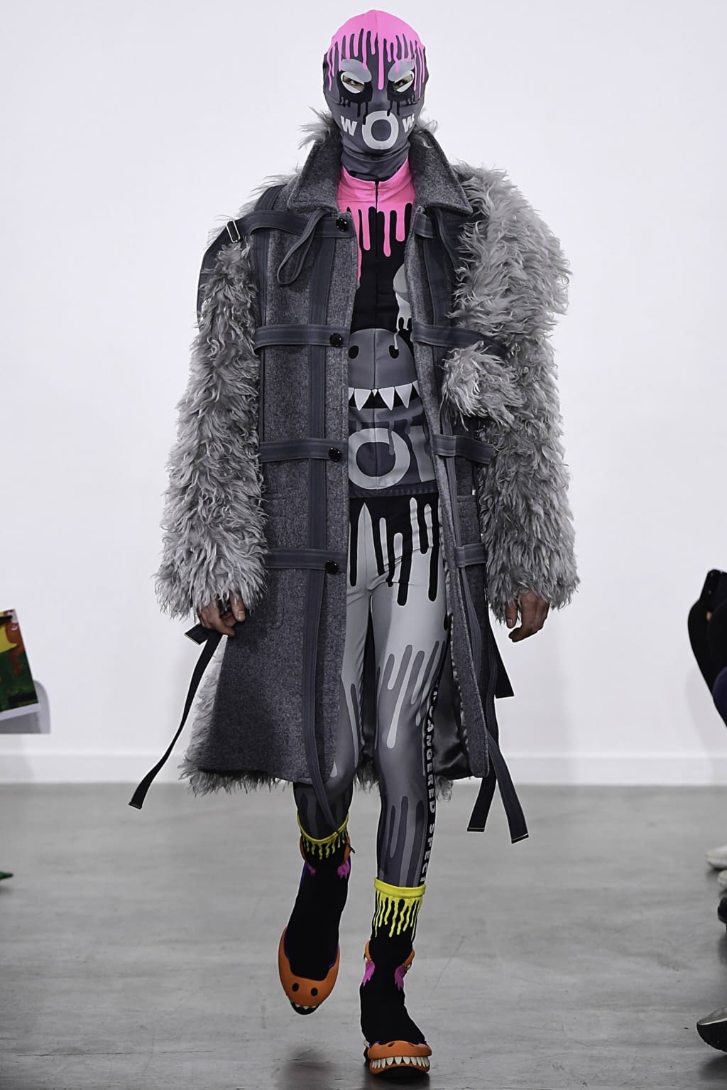 Fashion Week Paris Fall/Winter 2019 look 22 from the Walter Van Beirendonck collection 男装