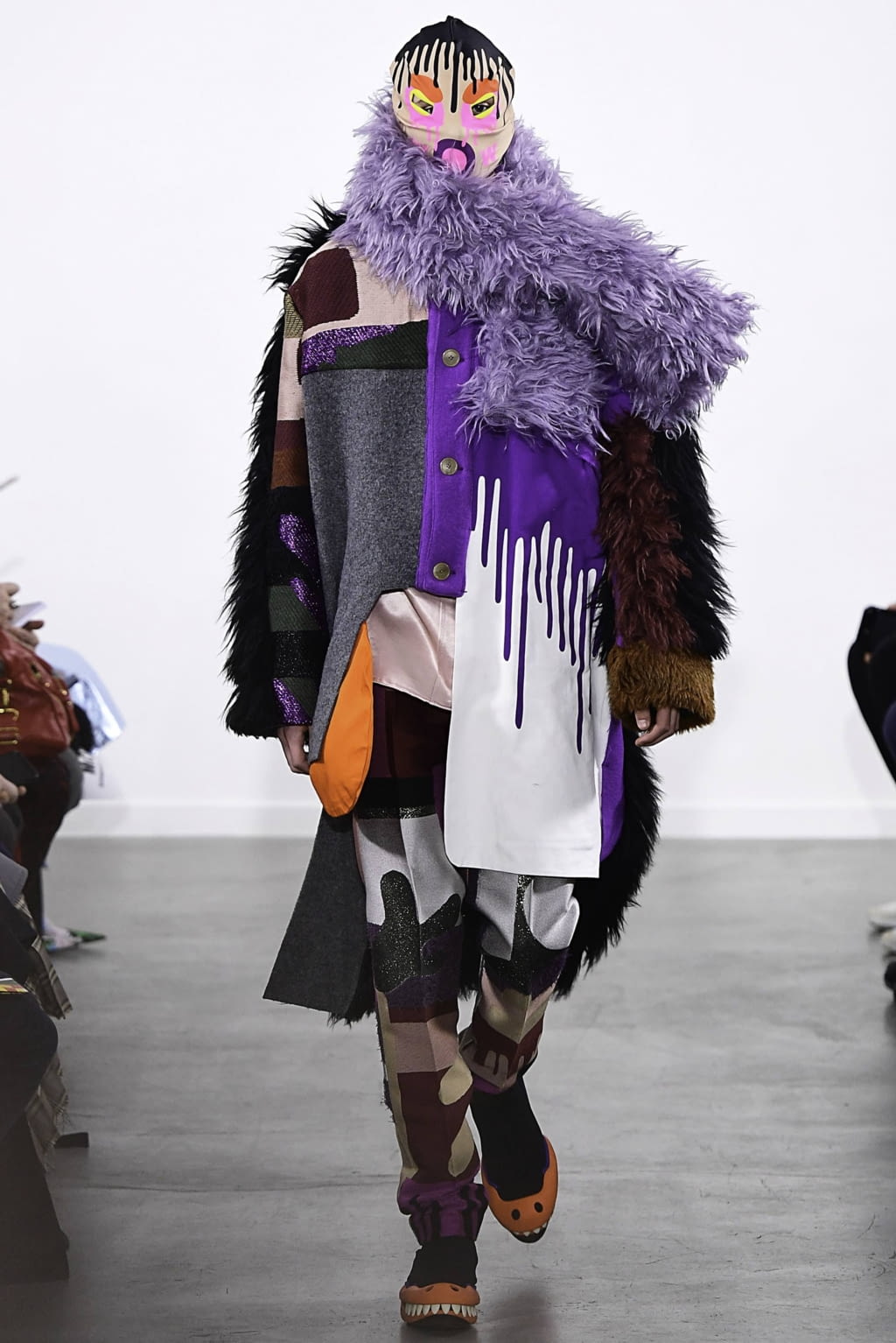 Fashion Week Paris Fall/Winter 2019 look 24 from the Walter Van Beirendonck collection 男装
