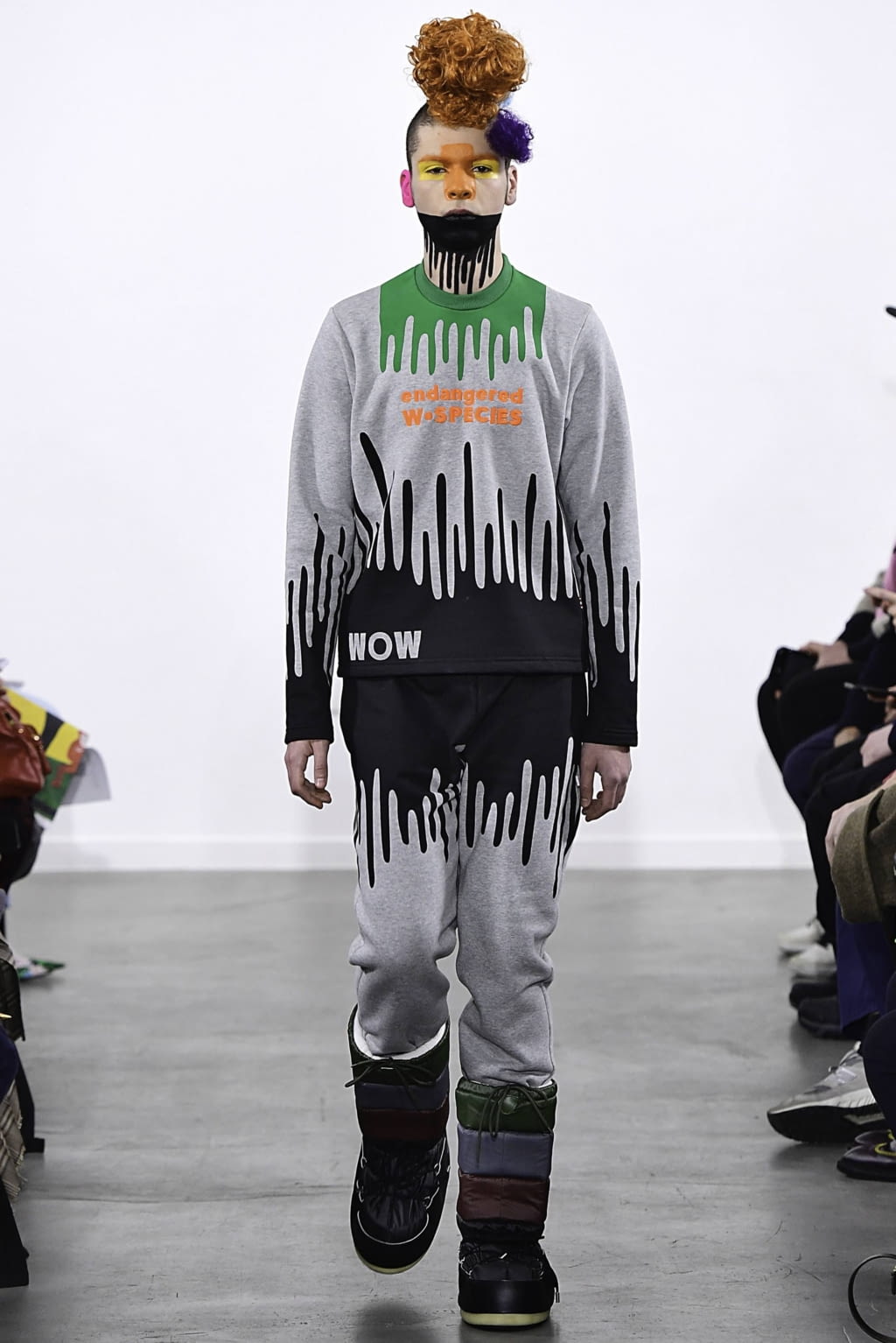 Fashion Week Paris Fall/Winter 2019 look 32 from the Walter Van Beirendonck collection menswear