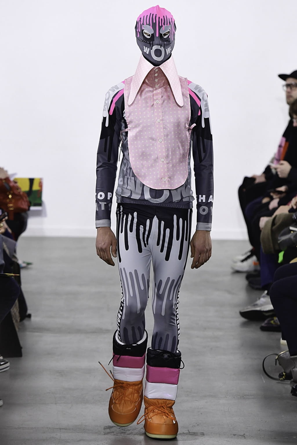 Fashion Week Paris Fall/Winter 2019 look 33 from the Walter Van Beirendonck collection menswear