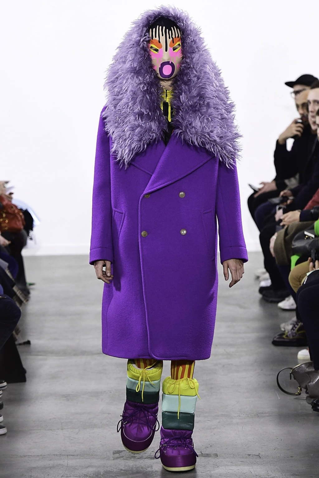 Fashion Week Paris Fall/Winter 2019 look 37 from the Walter Van Beirendonck collection menswear