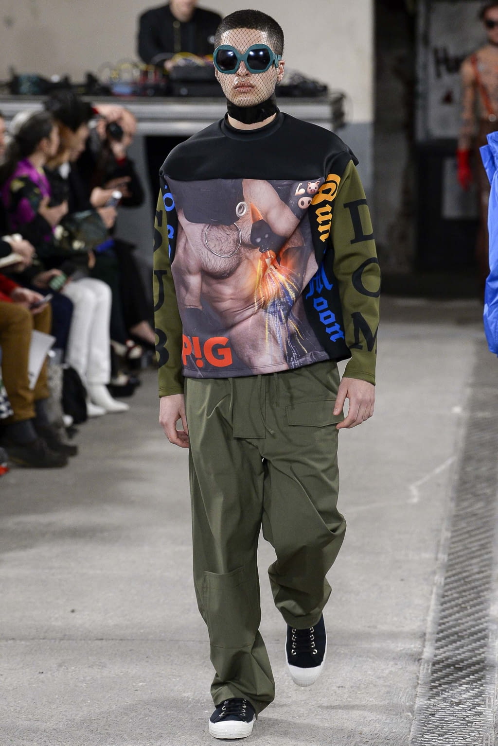 Fashion Week Paris Fall/Winter 2018 look 20 from the Walter Van Beirendonck collection 男装