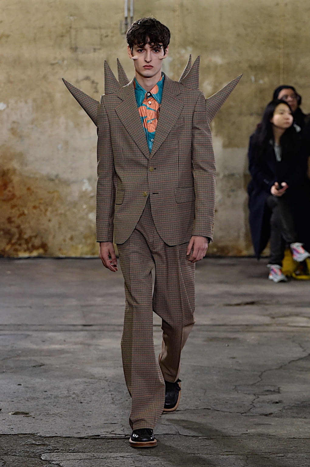 Fashion Week Paris Fall/Winter 2020 look 11 from the Walter Van Beirendonck collection menswear