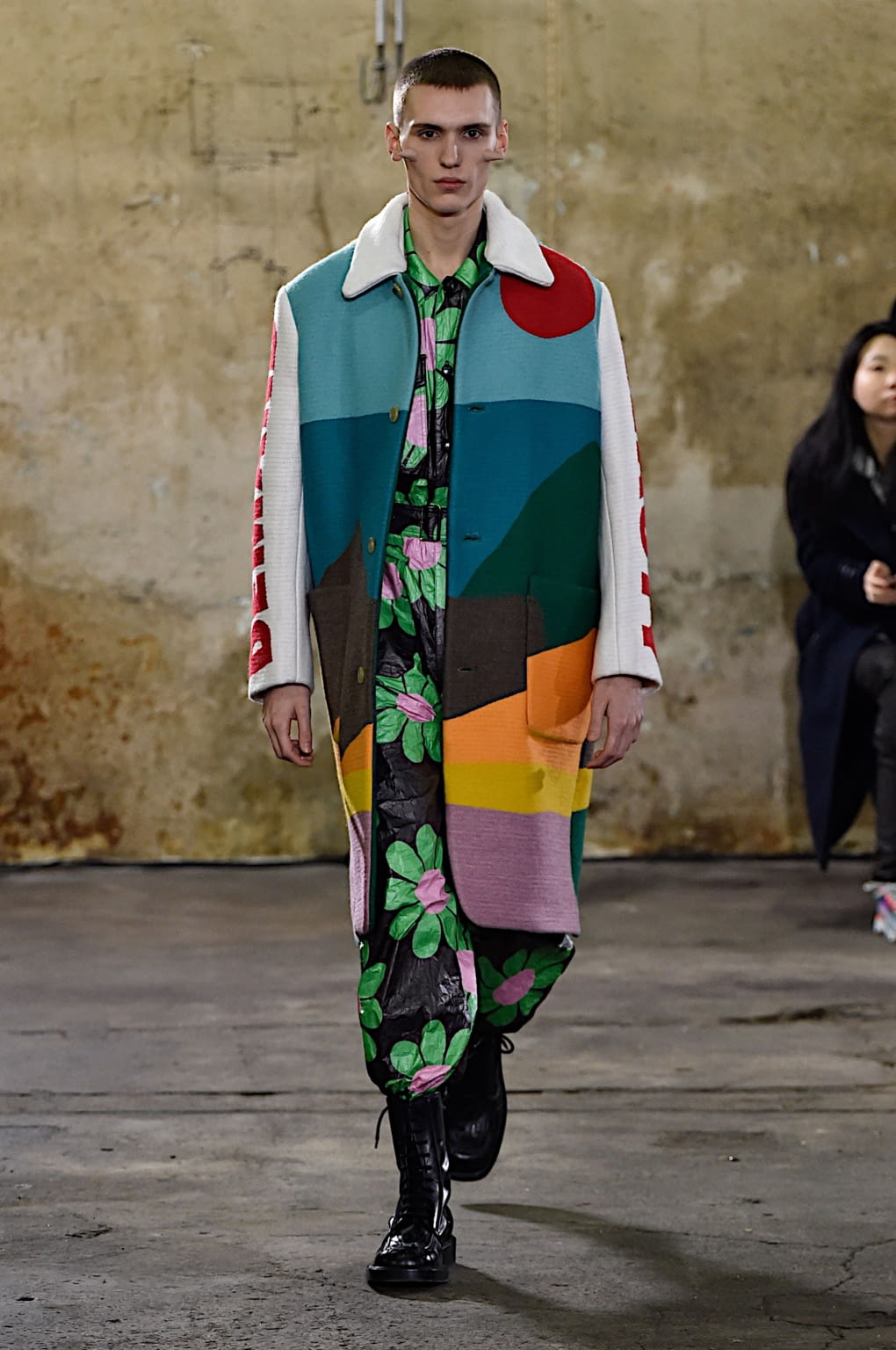 Fashion Week Paris Fall/Winter 2020 look 28 from the Walter Van Beirendonck collection menswear