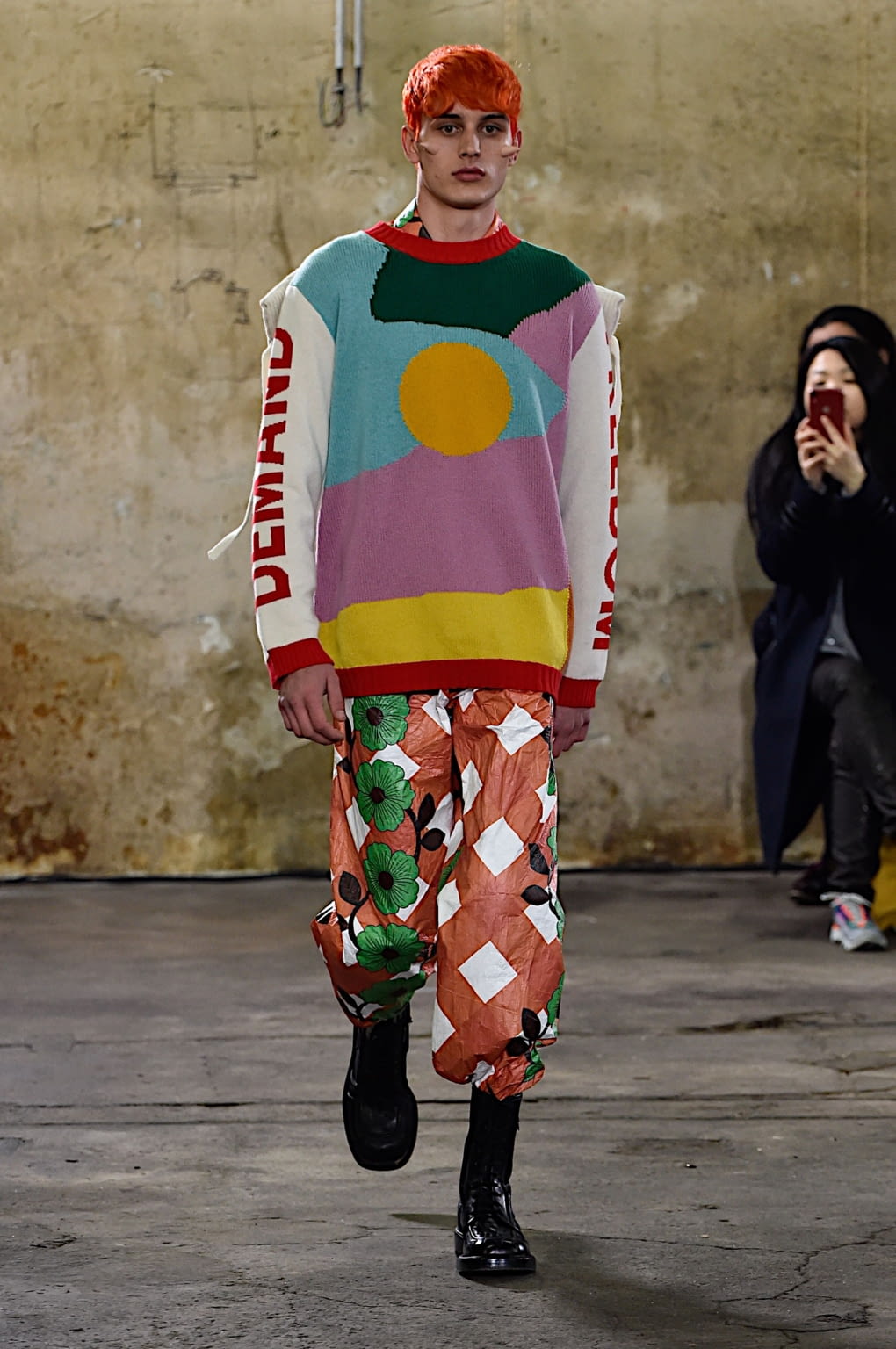 Fashion Week Paris Fall/Winter 2020 look 30 from the Walter Van Beirendonck collection menswear