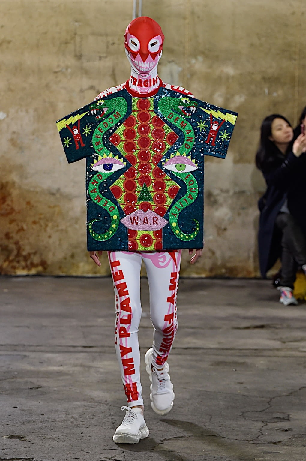 Fashion Week Paris Fall/Winter 2020 look 41 from the Walter Van Beirendonck collection menswear