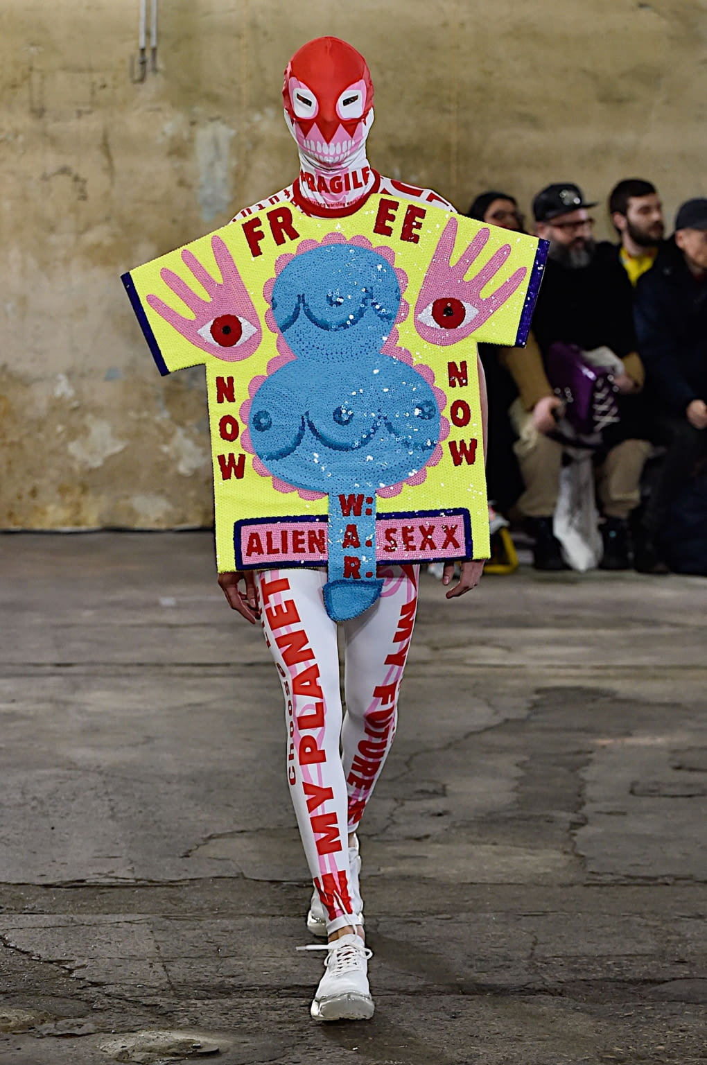 Fashion Week Paris Fall/Winter 2020 look 47 from the Walter Van Beirendonck collection menswear