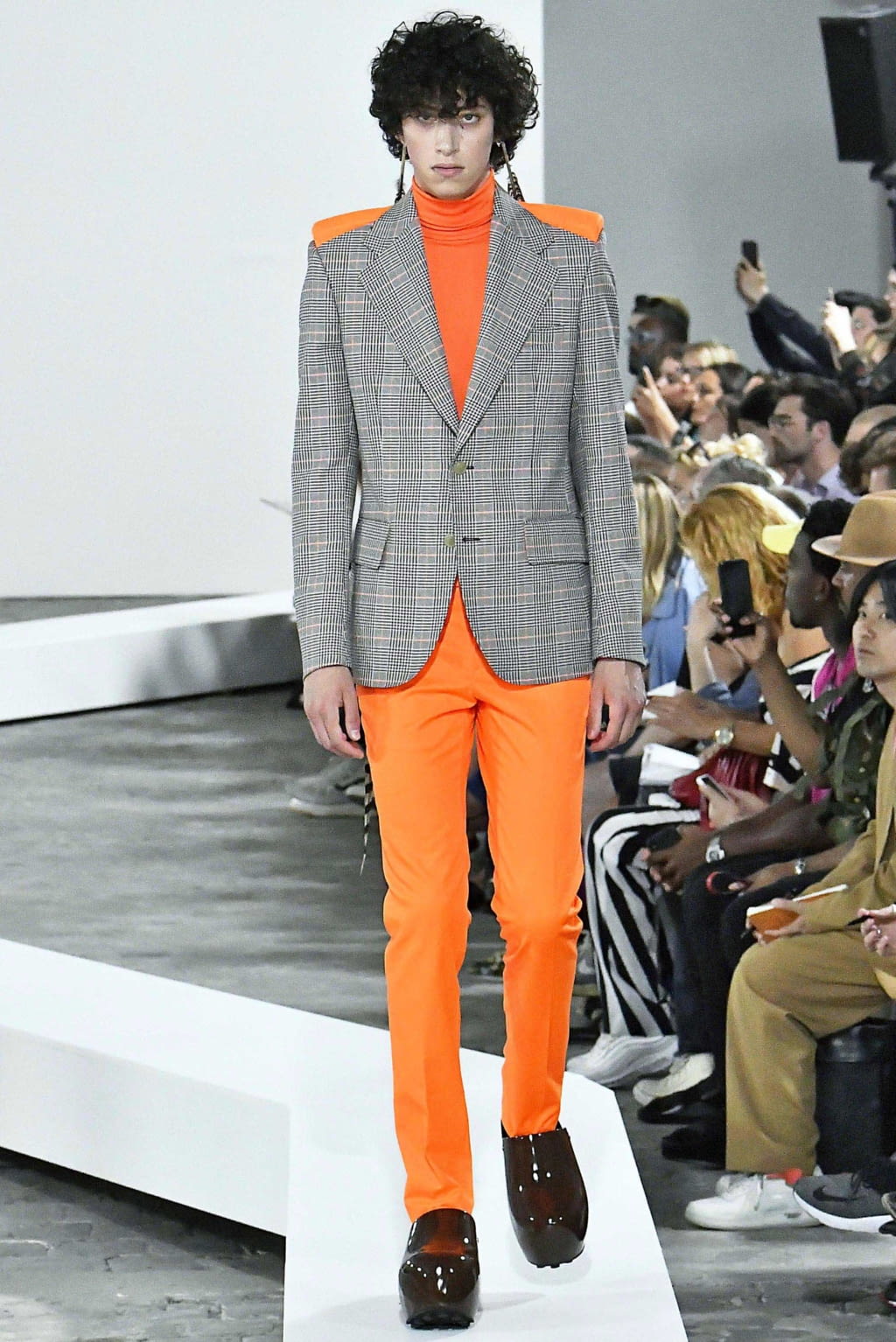 Fashion Week Paris Spring/Summer 2019 look 5 de la collection Walter Van Beirendonck menswear