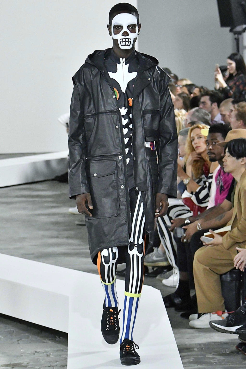 Fashion Week Paris Spring/Summer 2019 look 14 from the Walter Van Beirendonck collection 男装