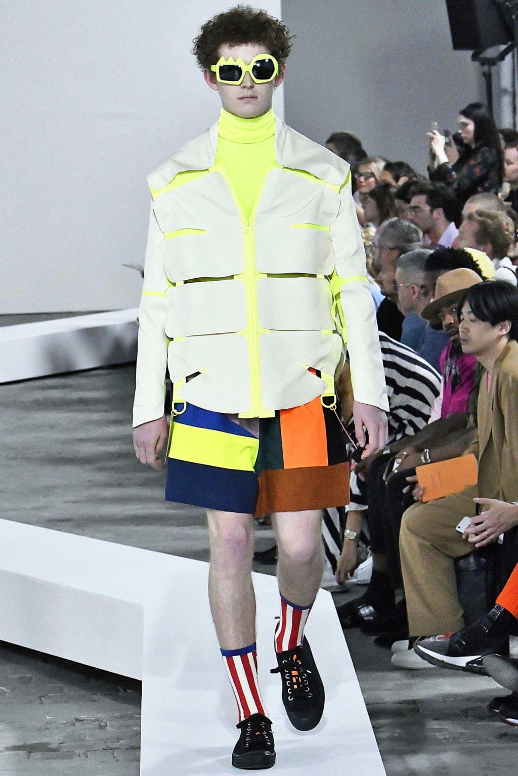Fashion Week Paris Spring/Summer 2019 look 20 from the Walter Van Beirendonck collection 男装