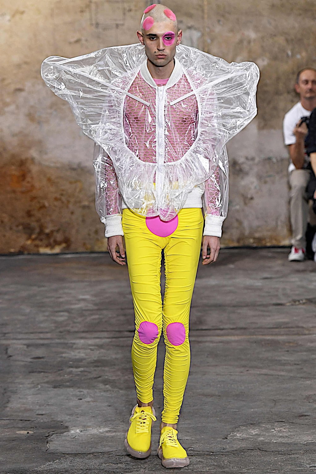 Fashion Week Paris Spring/Summer 2020 look 3 de la collection Walter Van Beirendonck menswear