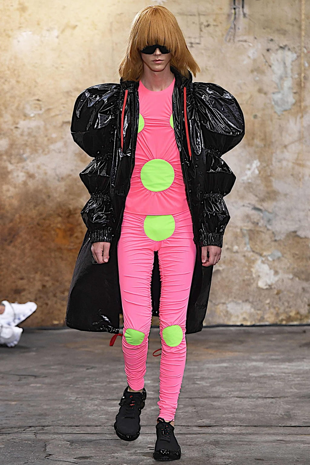Fashion Week Paris Spring/Summer 2020 look 10 from the Walter Van Beirendonck collection 男装
