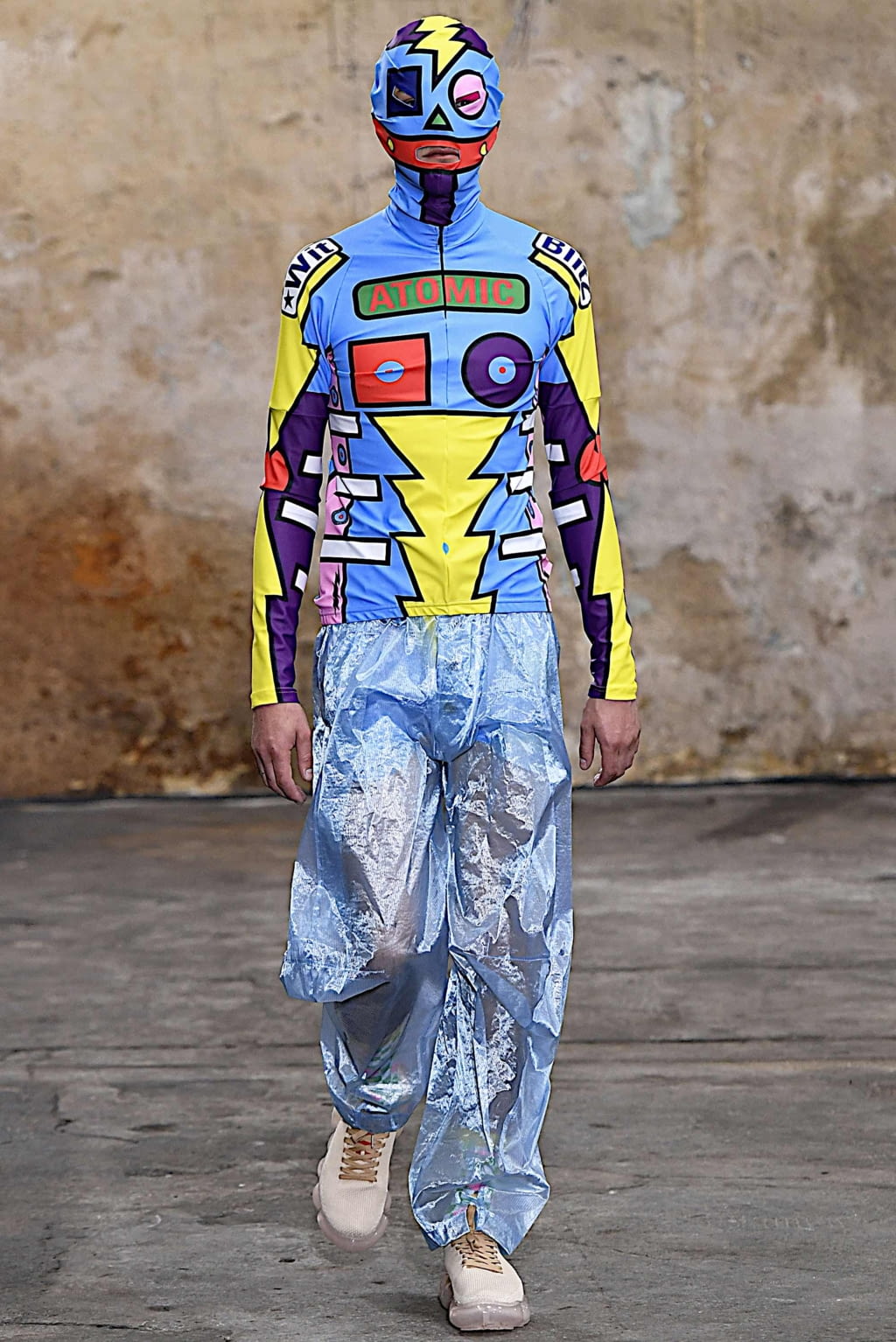 Fashion Week Paris Spring/Summer 2020 look 39 from the Walter Van Beirendonck collection 男装