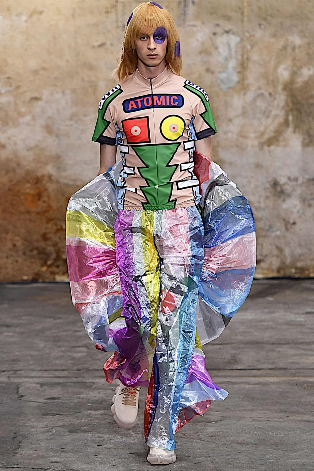 Fashion Week Paris Spring/Summer 2020 look 41 from the Walter Van Beirendonck collection 男装